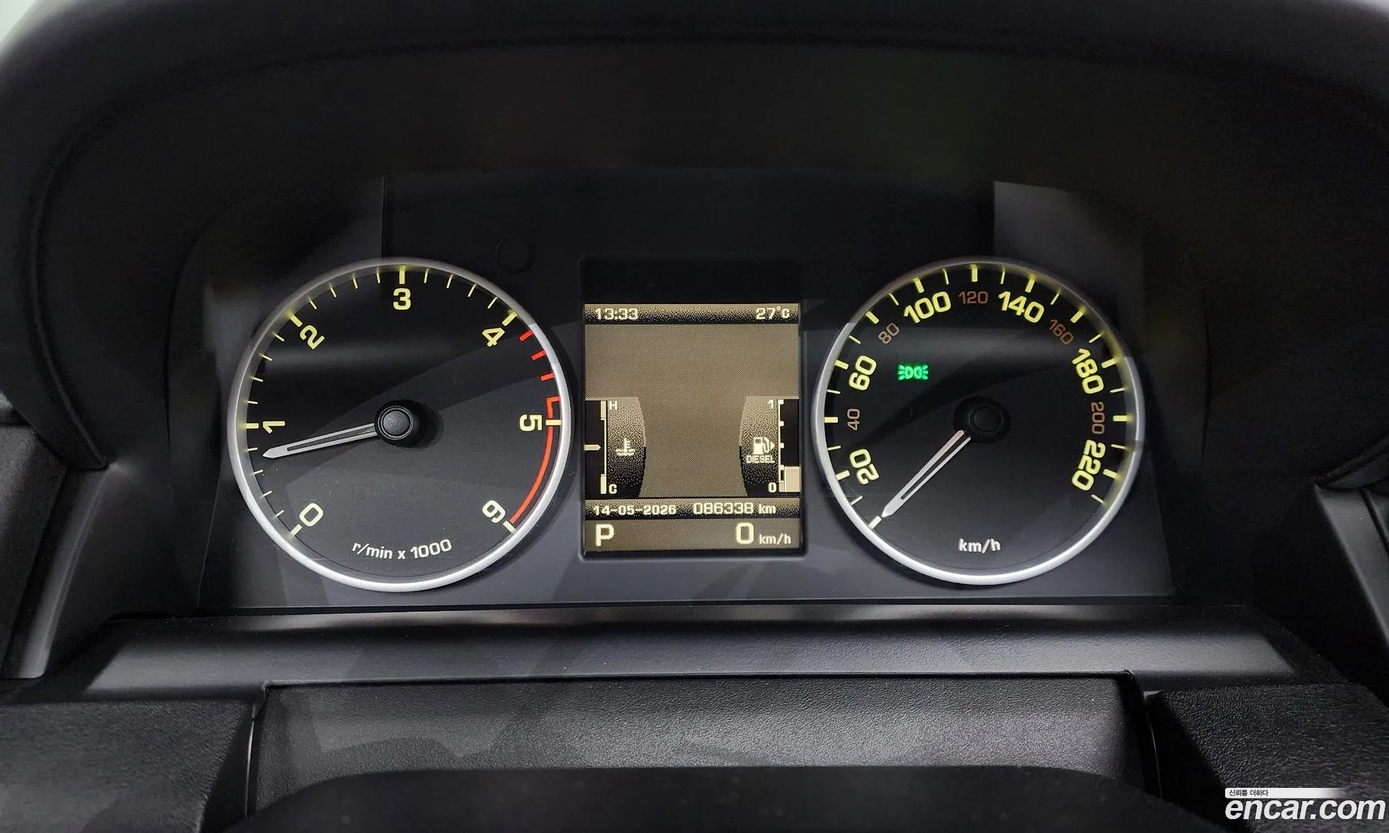 Land Rover Discovery 4 2011 SALLAAAG4BA589209 — 2