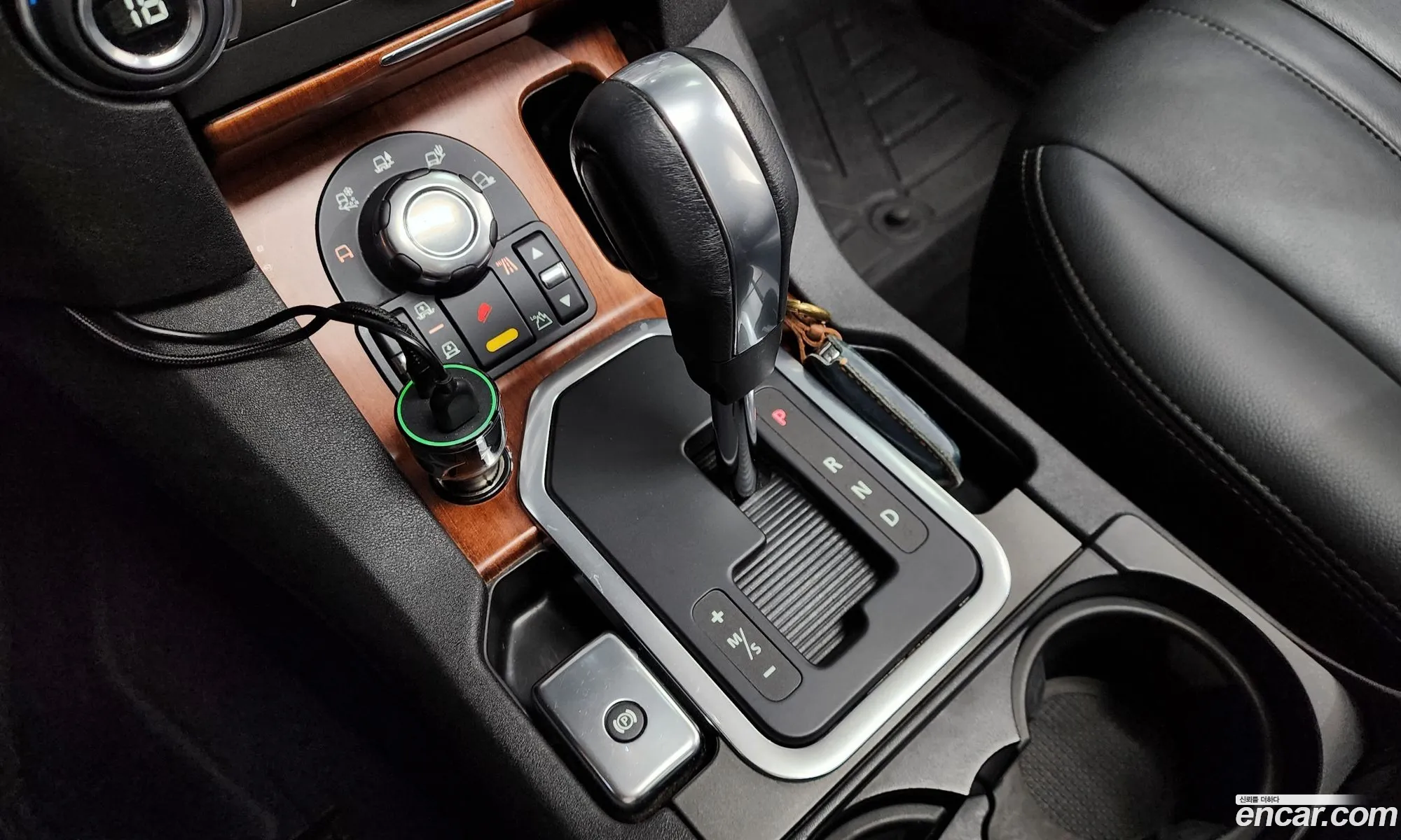 Land Rover Discovery 4 2011 SALLAAAG4BA589209 — 15