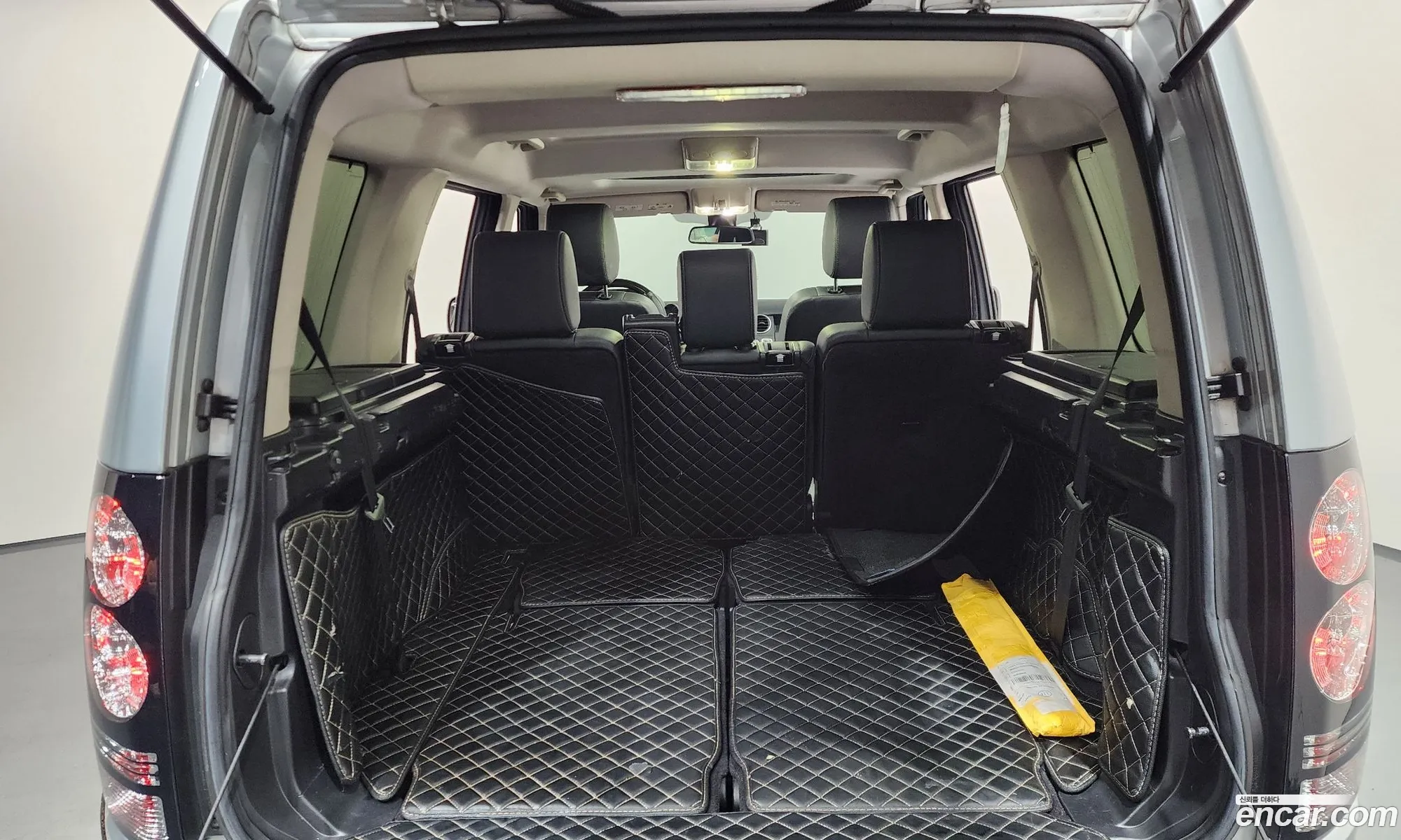Land Rover Discovery 4 2011 SALLAAAG4BA589209 — 17