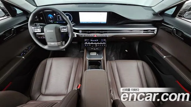 Hyundai Grandeur Hybrid 2025 — 4
