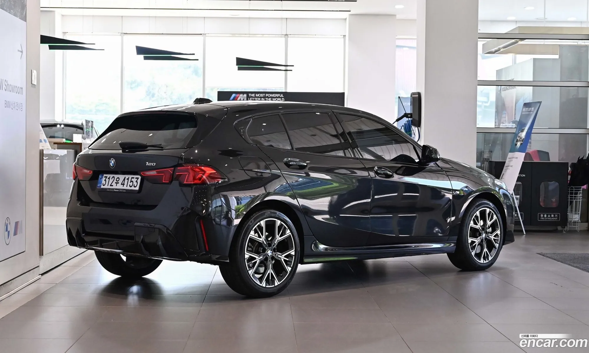 BMW 1 Series 2025 — 4