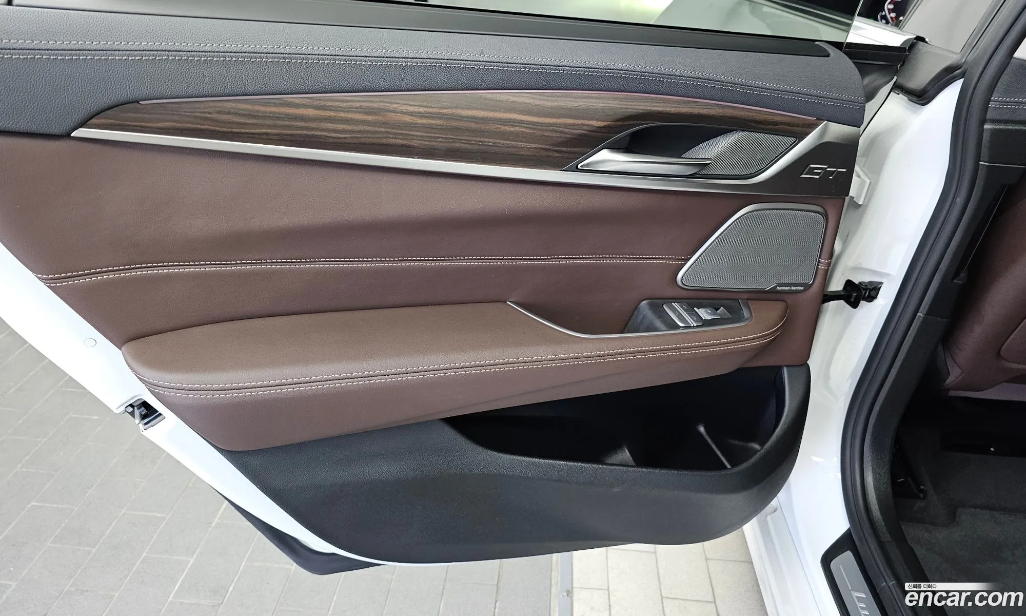 BMW 6 Series GT 2024 WBAJY8103RCS32367 — 18