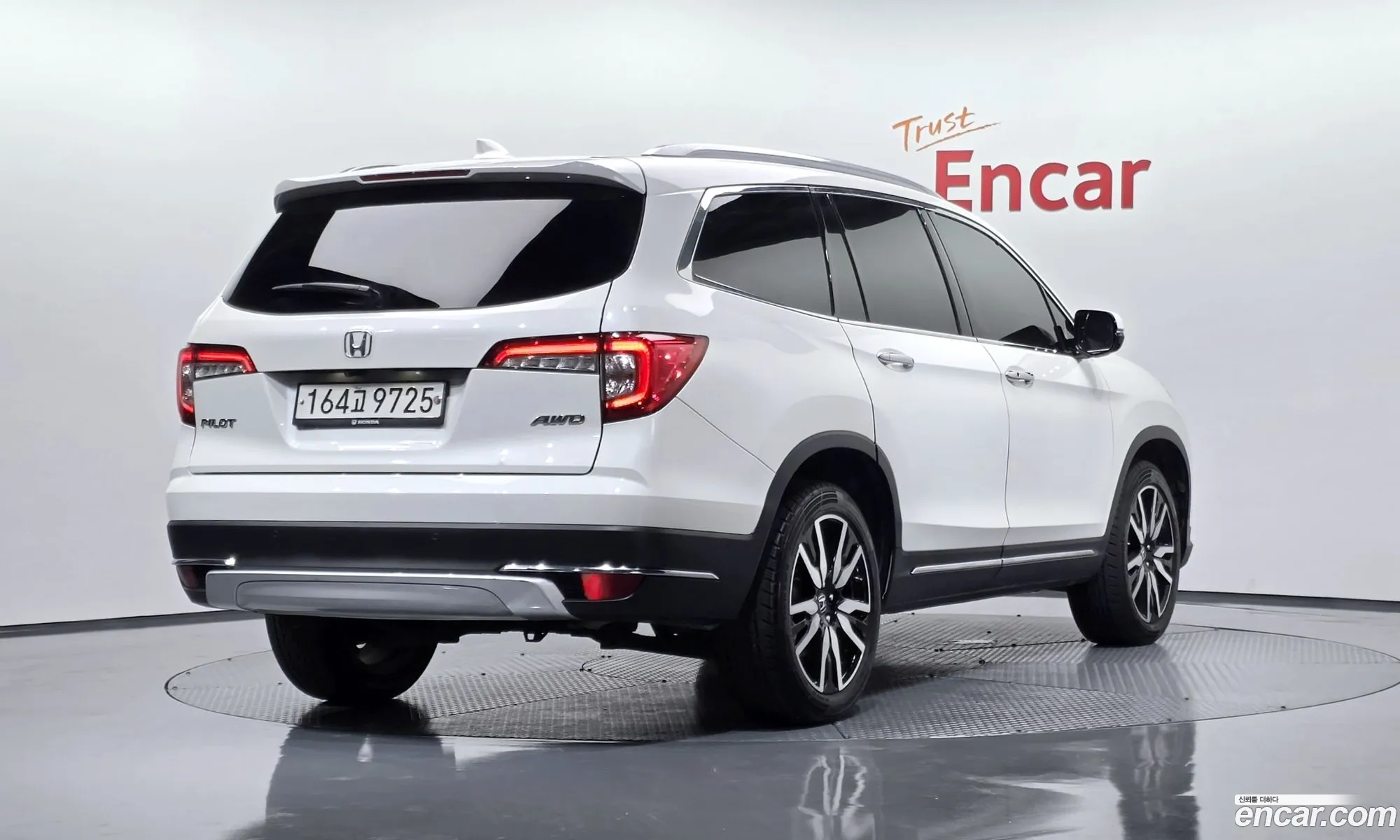 Honda Pilot 2019 5FNYF6860KB201049 — 4