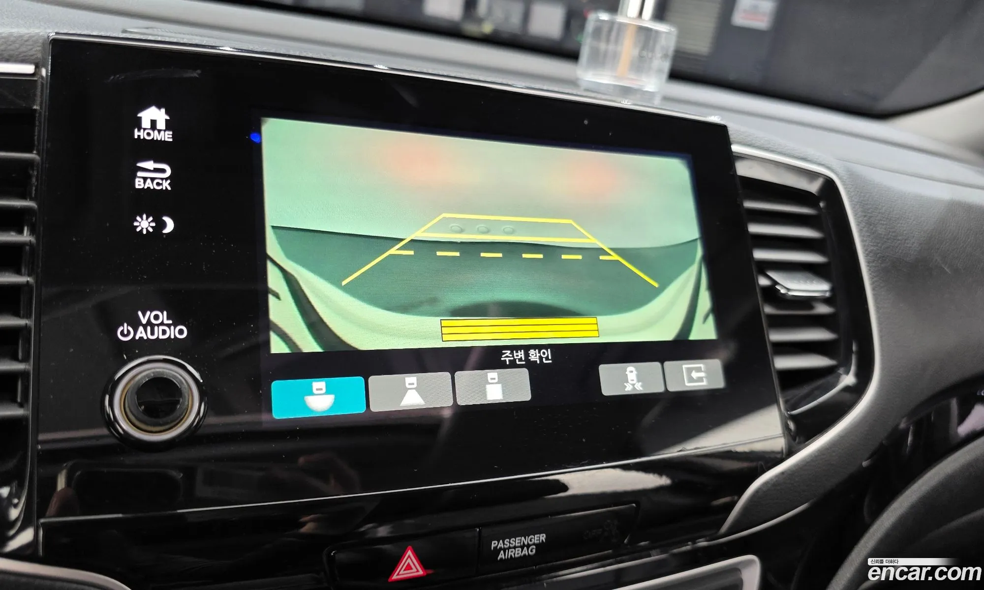 Honda Pilot 2019 5FNYF6860KB201049 — 32