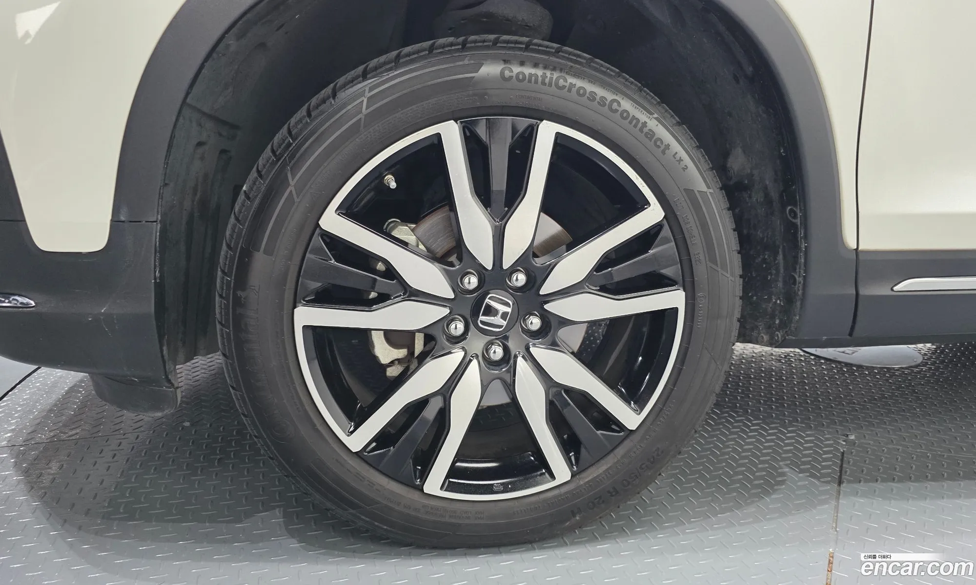 Honda Pilot 2019 5FNYF6860KB201049 — 18