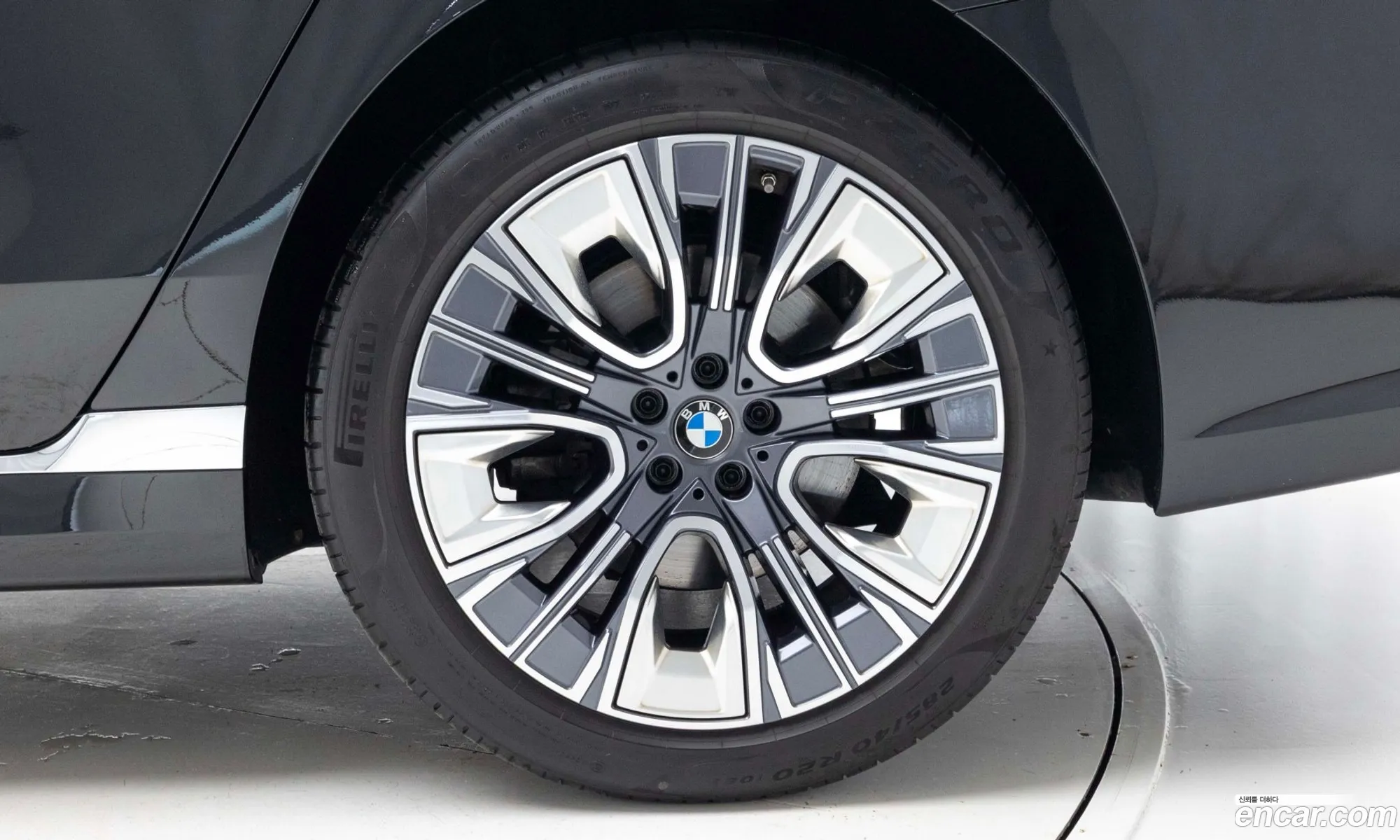 BMW 7 Series 2023 — 3