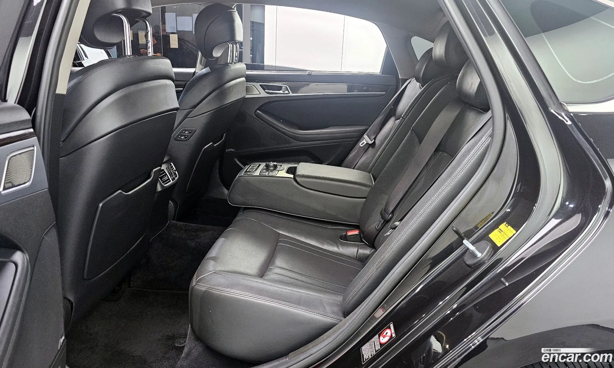 Genesis G80 2017 — 2