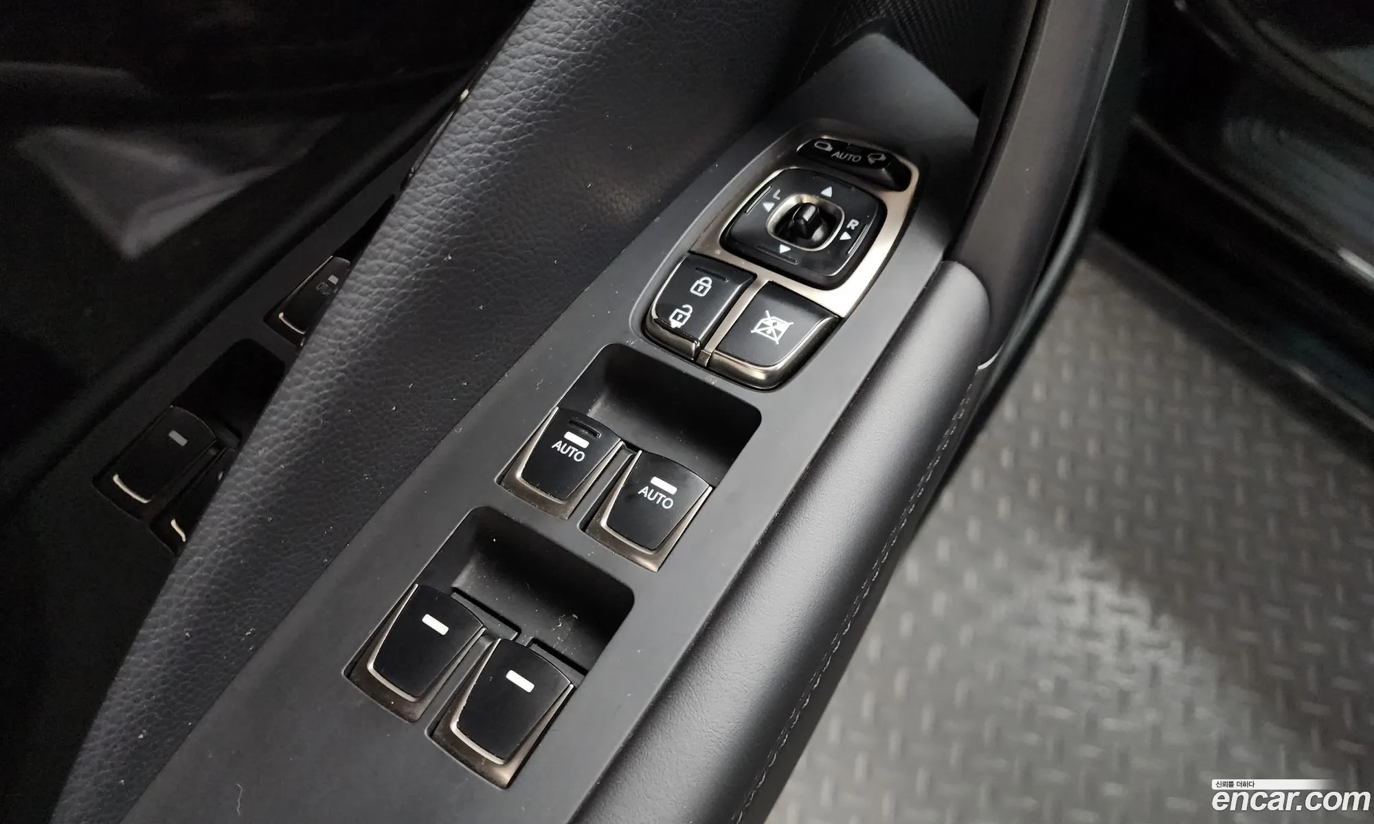Hyundai Grandeur HG 2012 — 21
