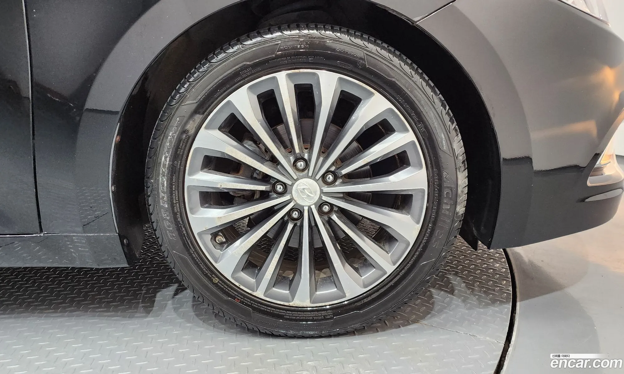 Hyundai Grandeur HG 2012 — 20