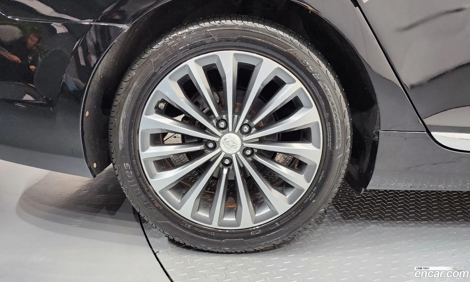 Hyundai Grandeur HG 2012 — 23