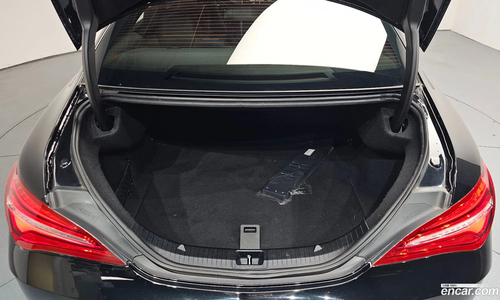 Mercedes-Benz CLA-Class C117 2018 — 31