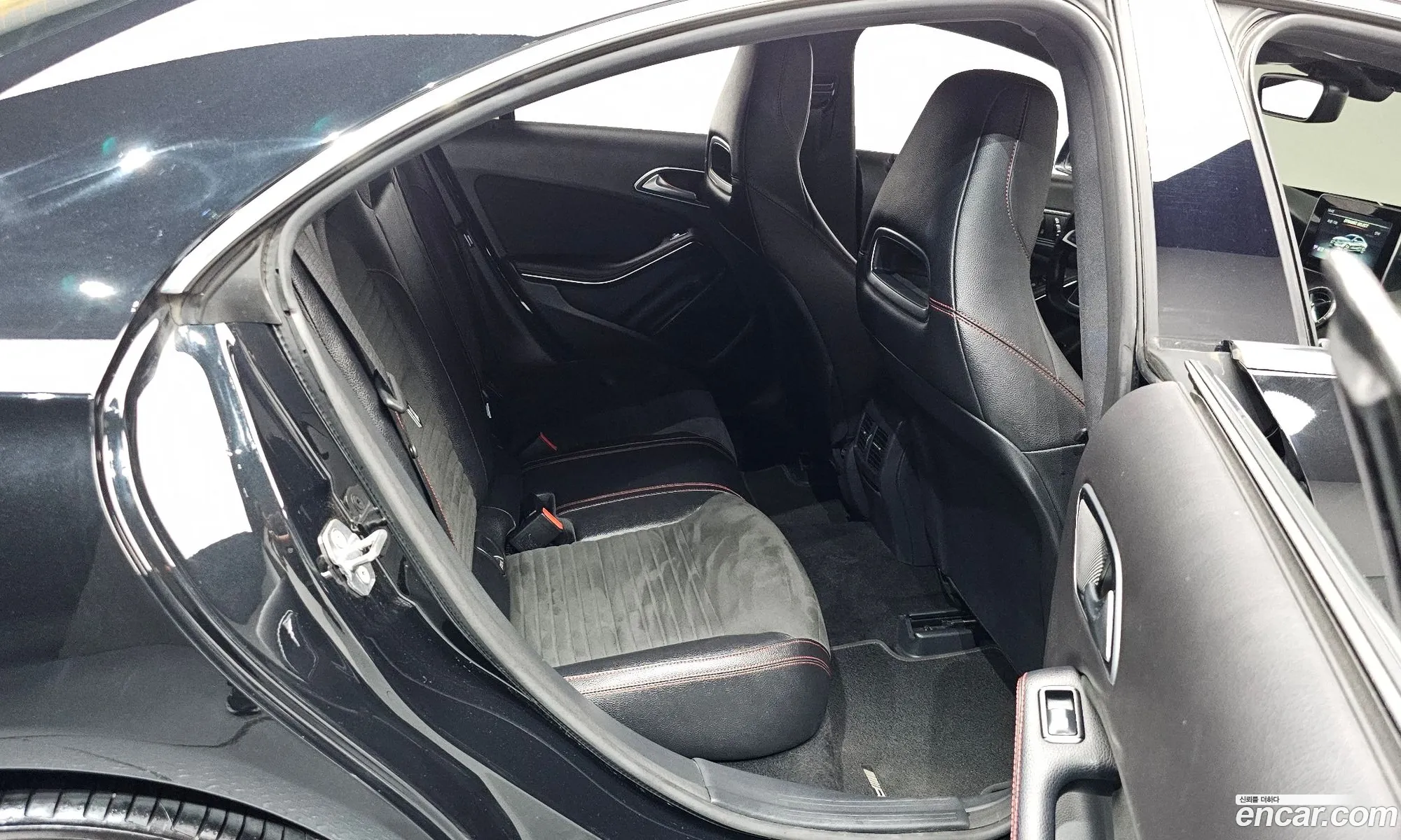 Mercedes-Benz CLA-Class C117 2018 — 21