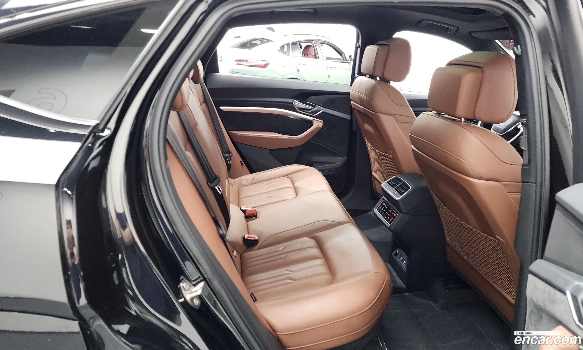 Audi e-tron 2021 WAUZZZGE161616161 — 18