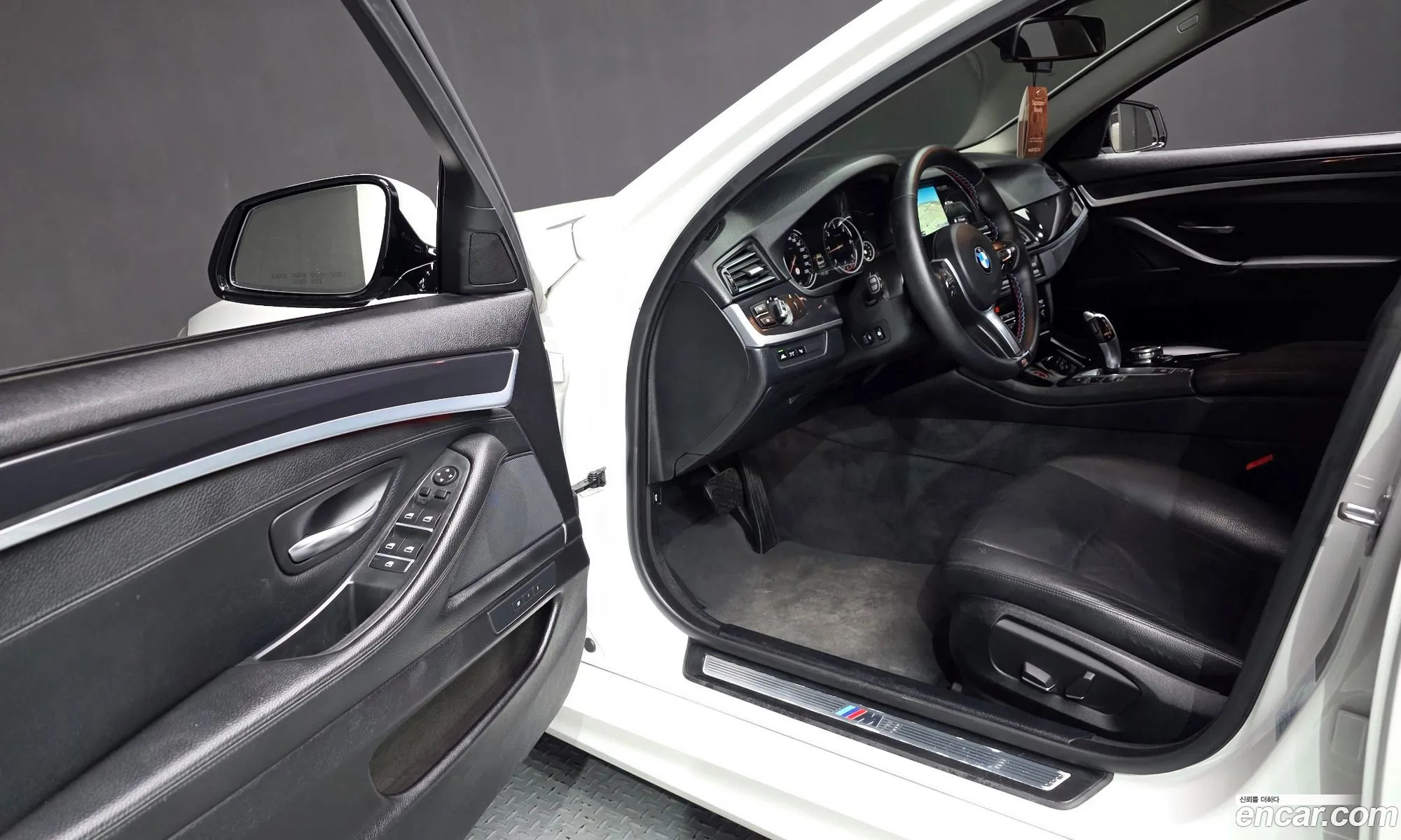 BMW 5 Series 2016 — 11