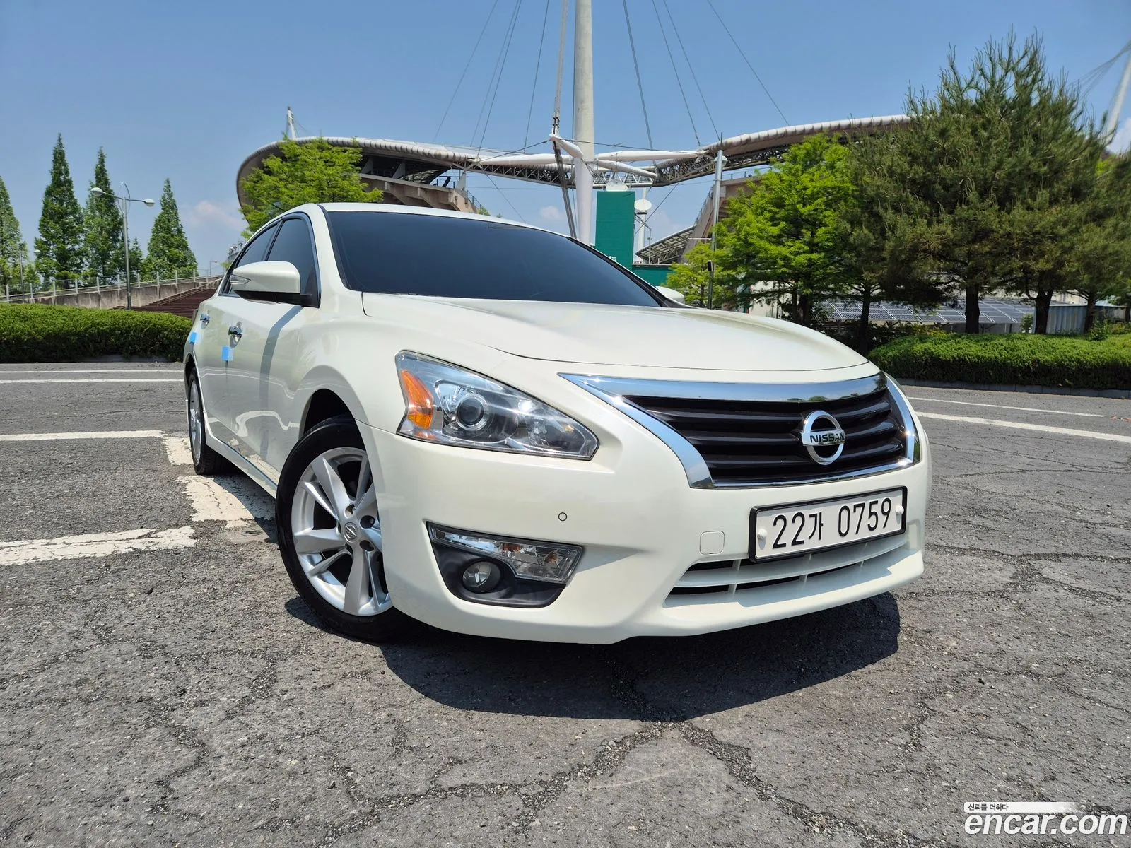 Nissan Altima 2015 — 17