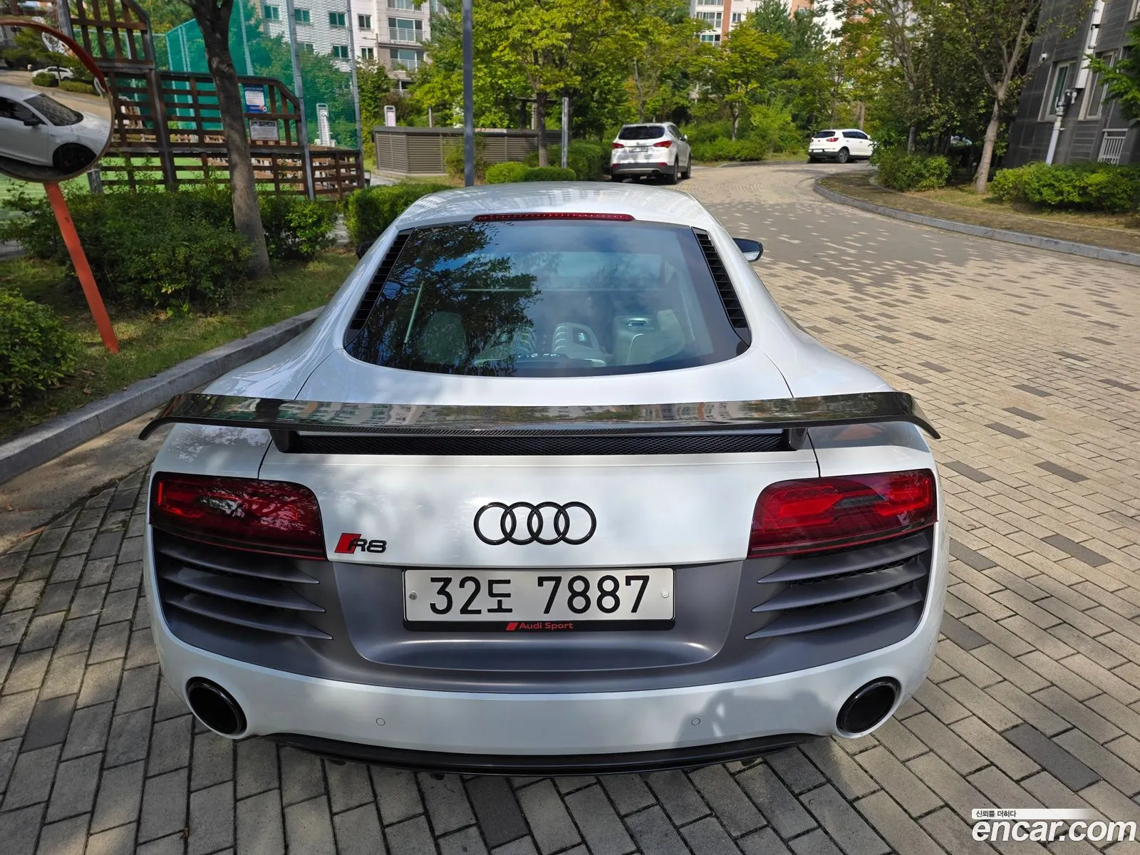Audi R8 2014 — 2