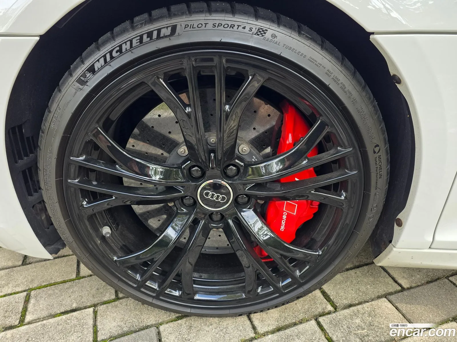 Audi R8 2014 — 5