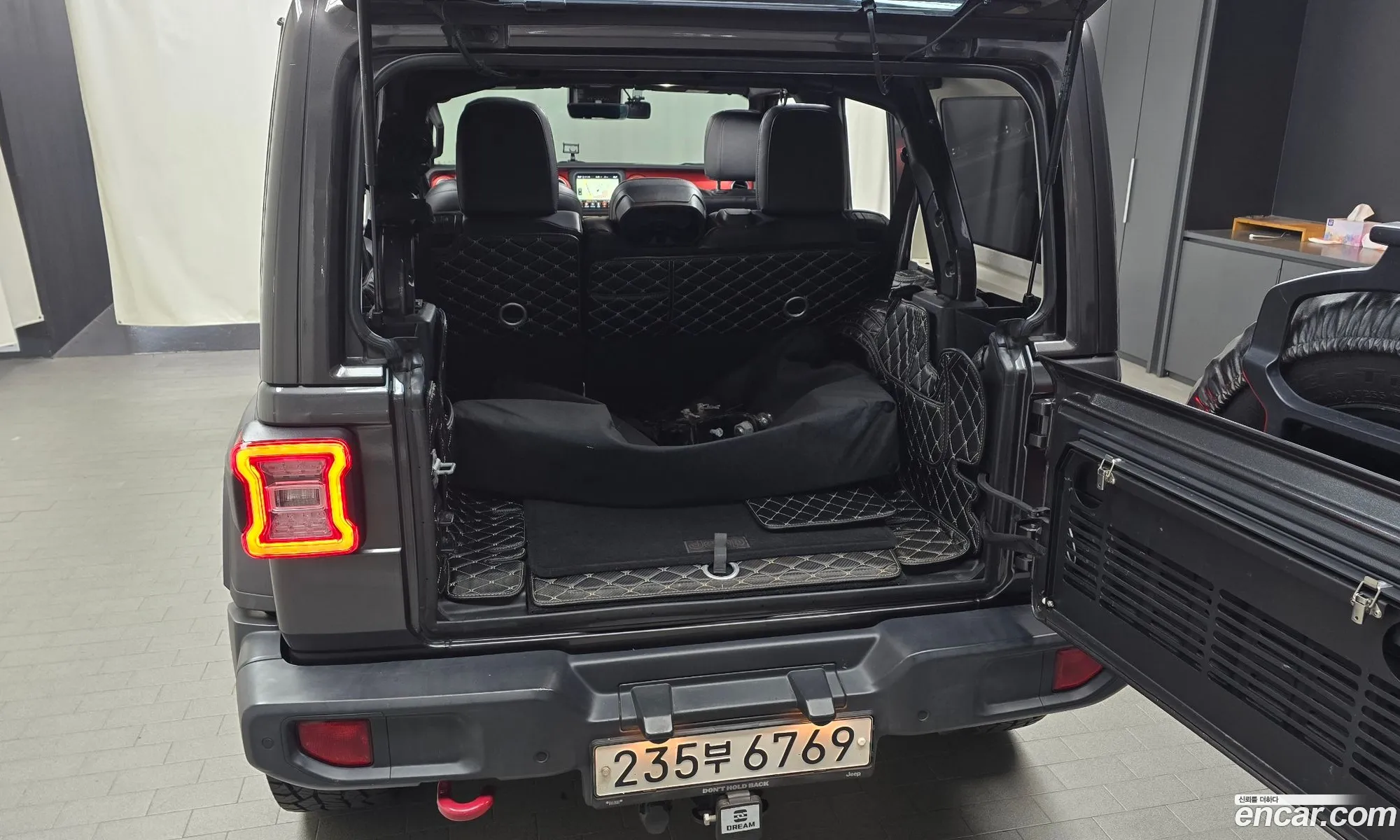 Jeep Wrangler 2019 1C4HJXFN7KW575904 — 15
