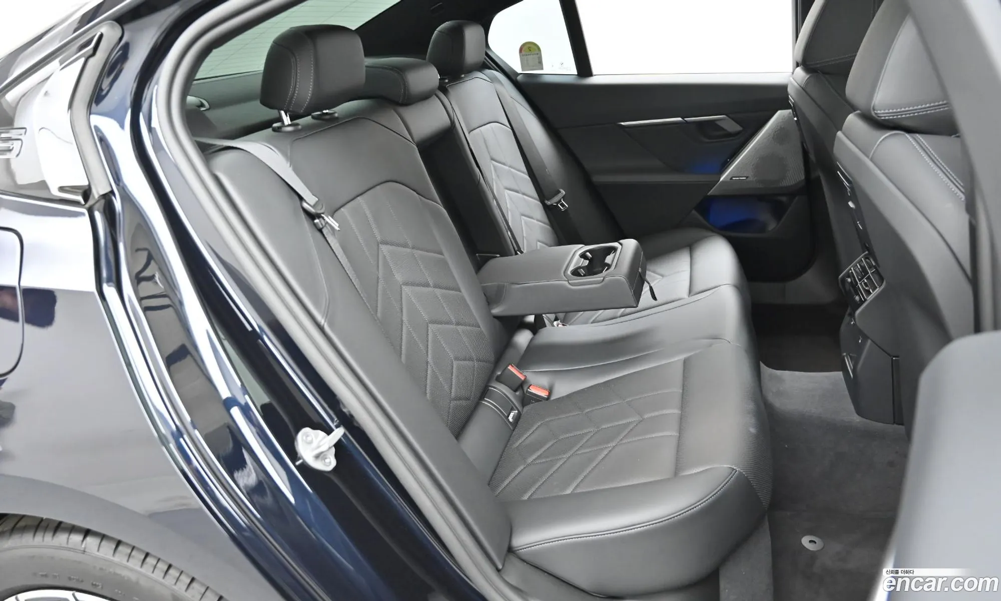 BMW 5 Series 2025 — 12