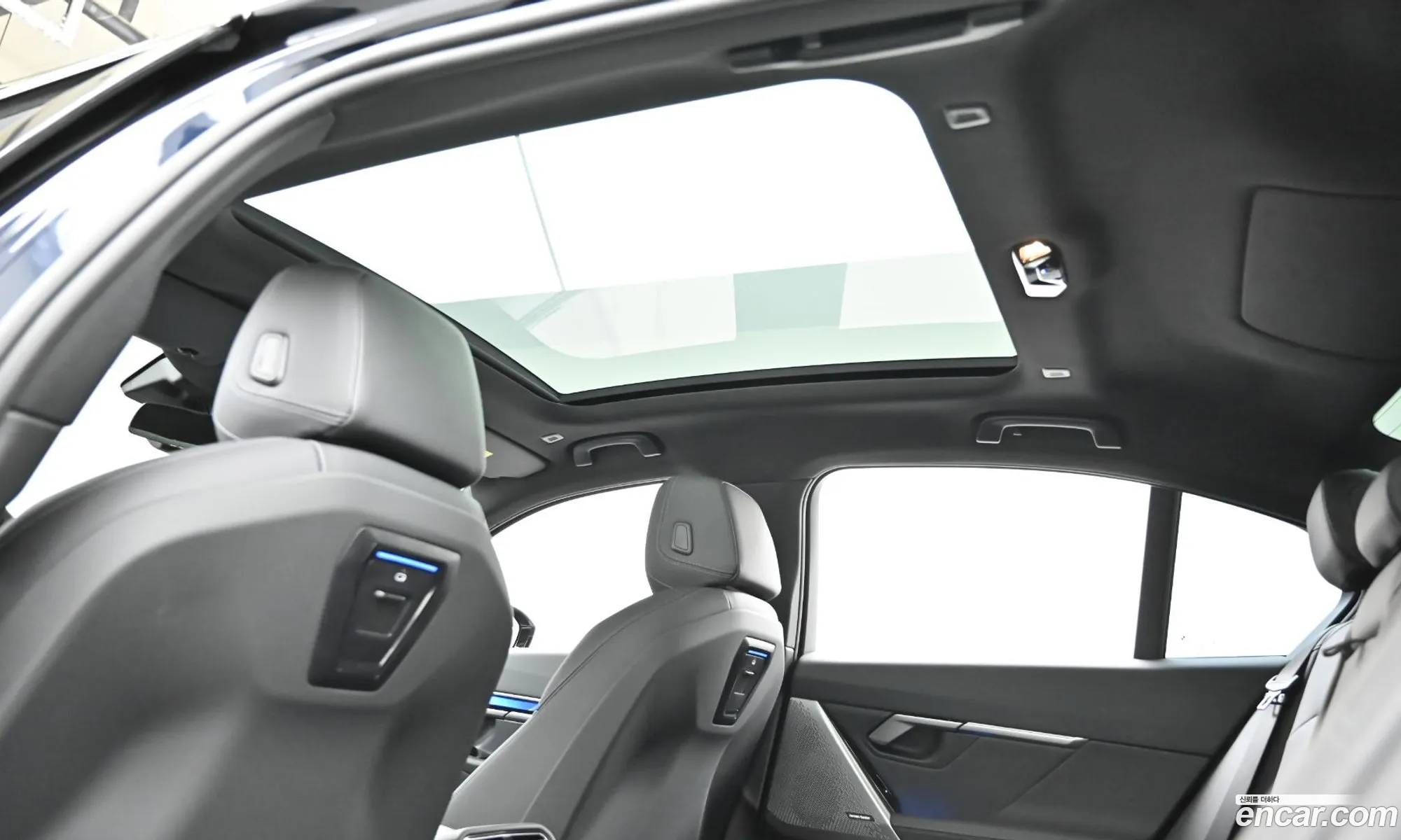 BMW 5 Series 2025 — 16
