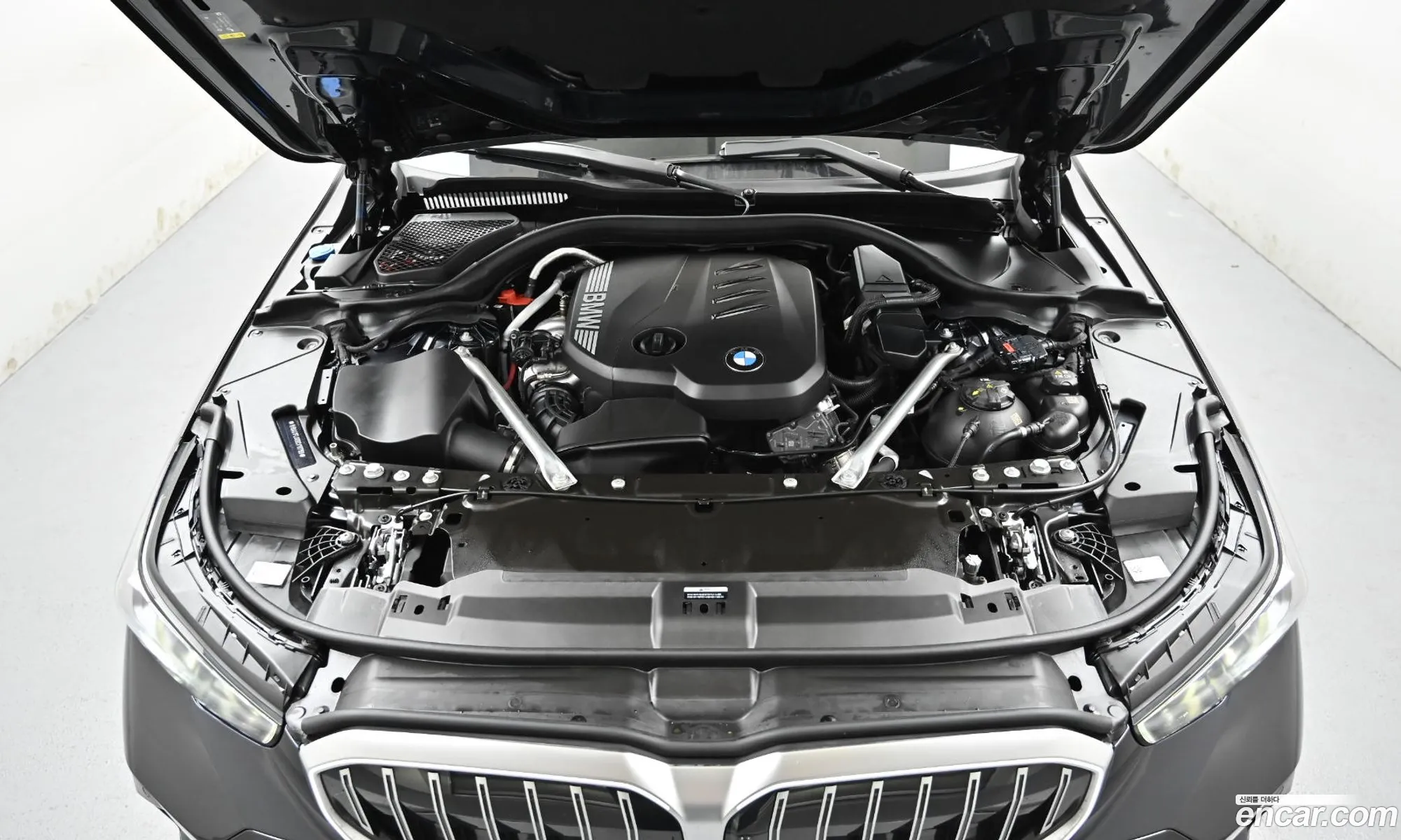 BMW 5 Series 2025 — 18