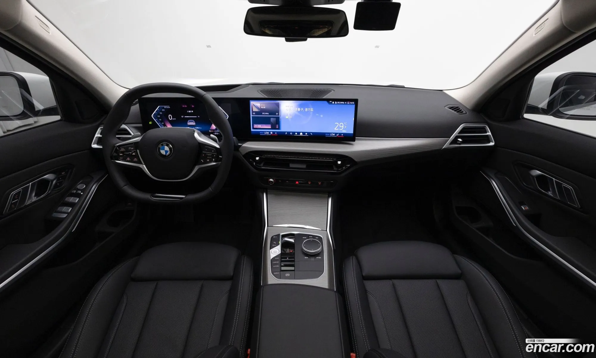 BMW 3 Series 2025 — 16