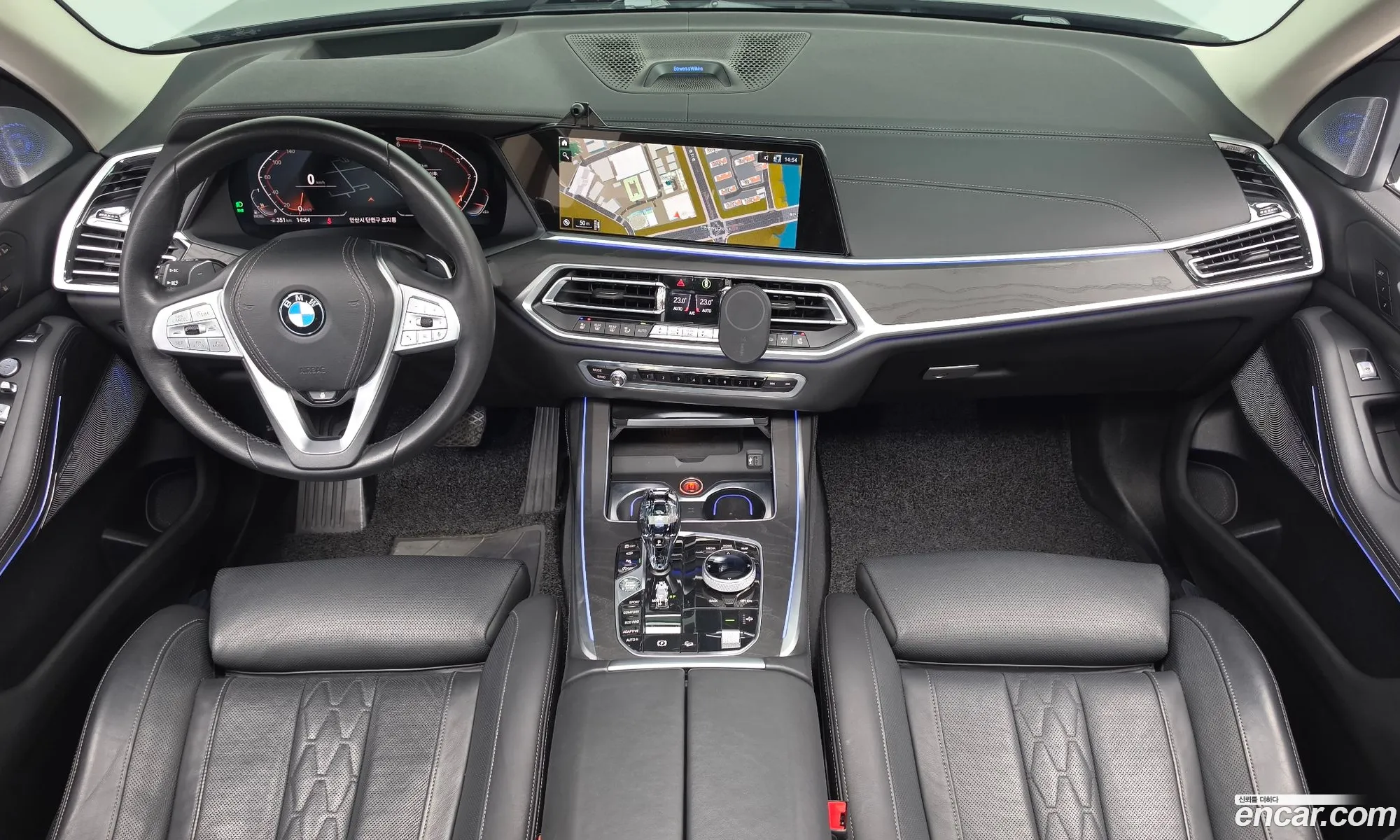BMW X7 2020 — 12