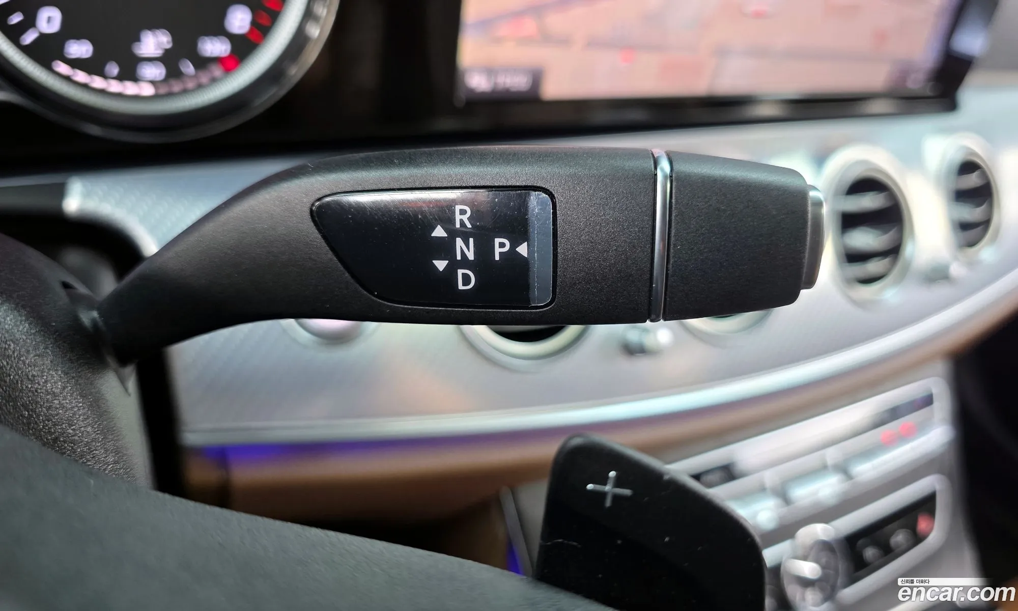 Mercedes-Benz E-Class W213 2020 — 32
