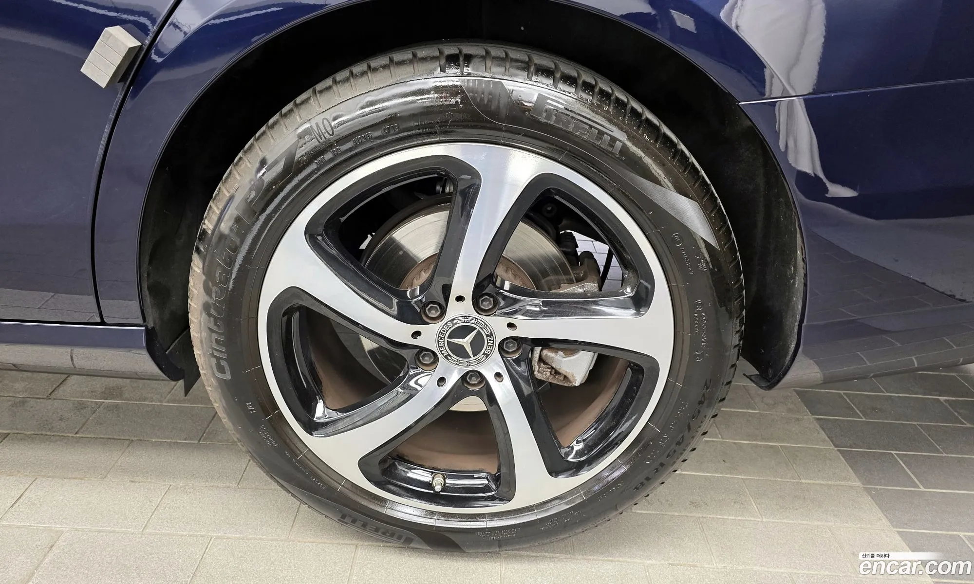 Mercedes-Benz E-Class W213 2020 — 30
