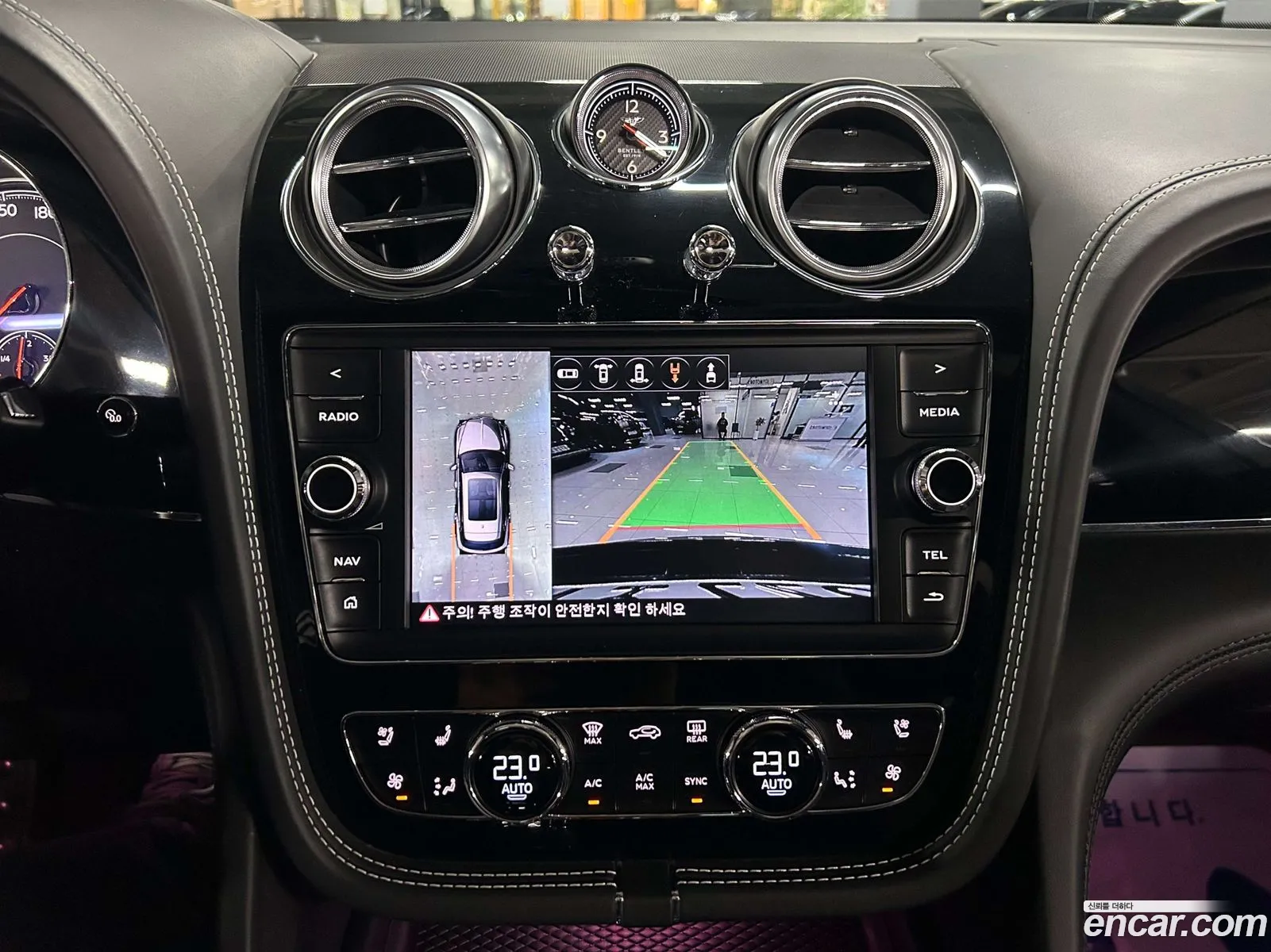 Bentley Bentayga 2020 — 15