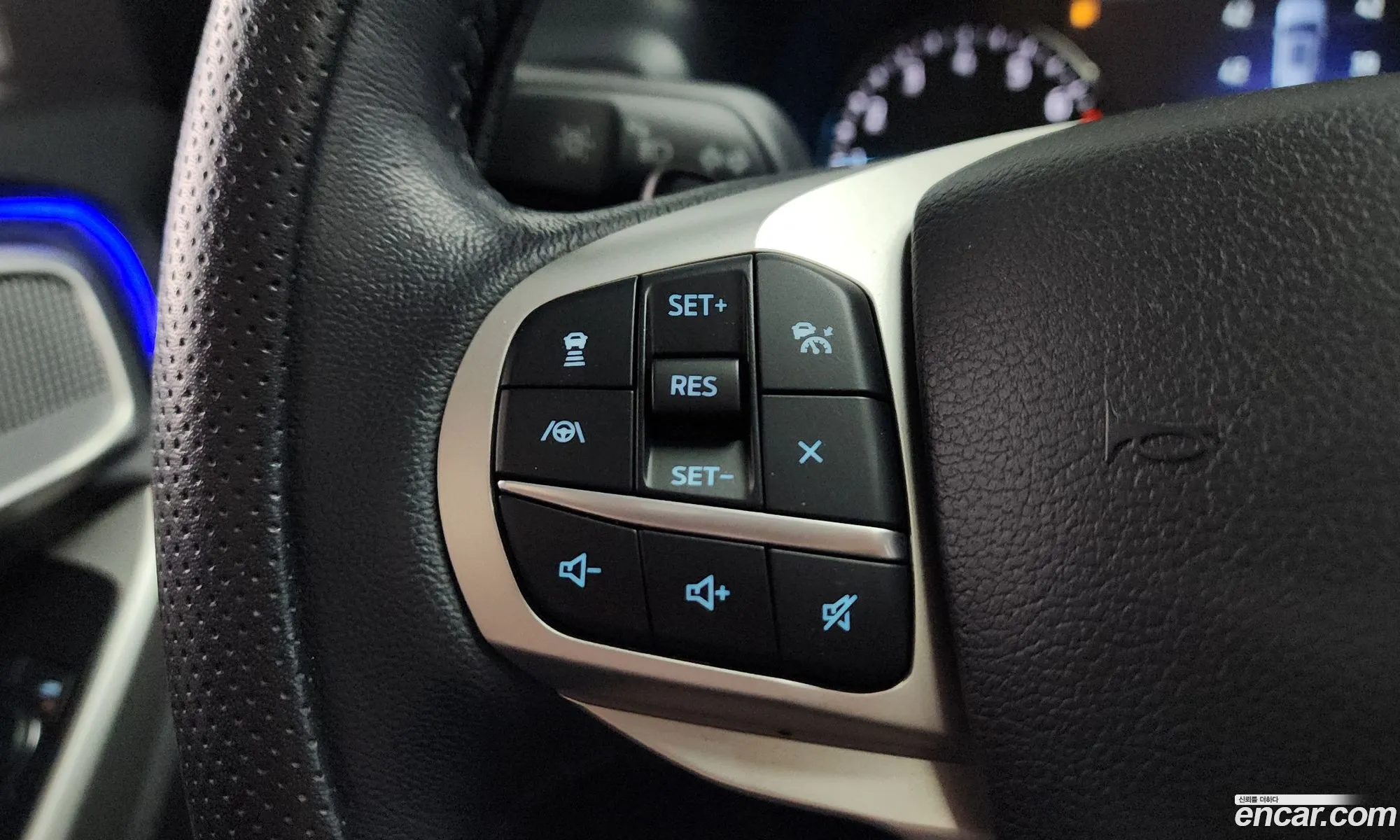 Ford Explorer 6th Gen 2020 1FMSK8FH2LGC54637 — 32