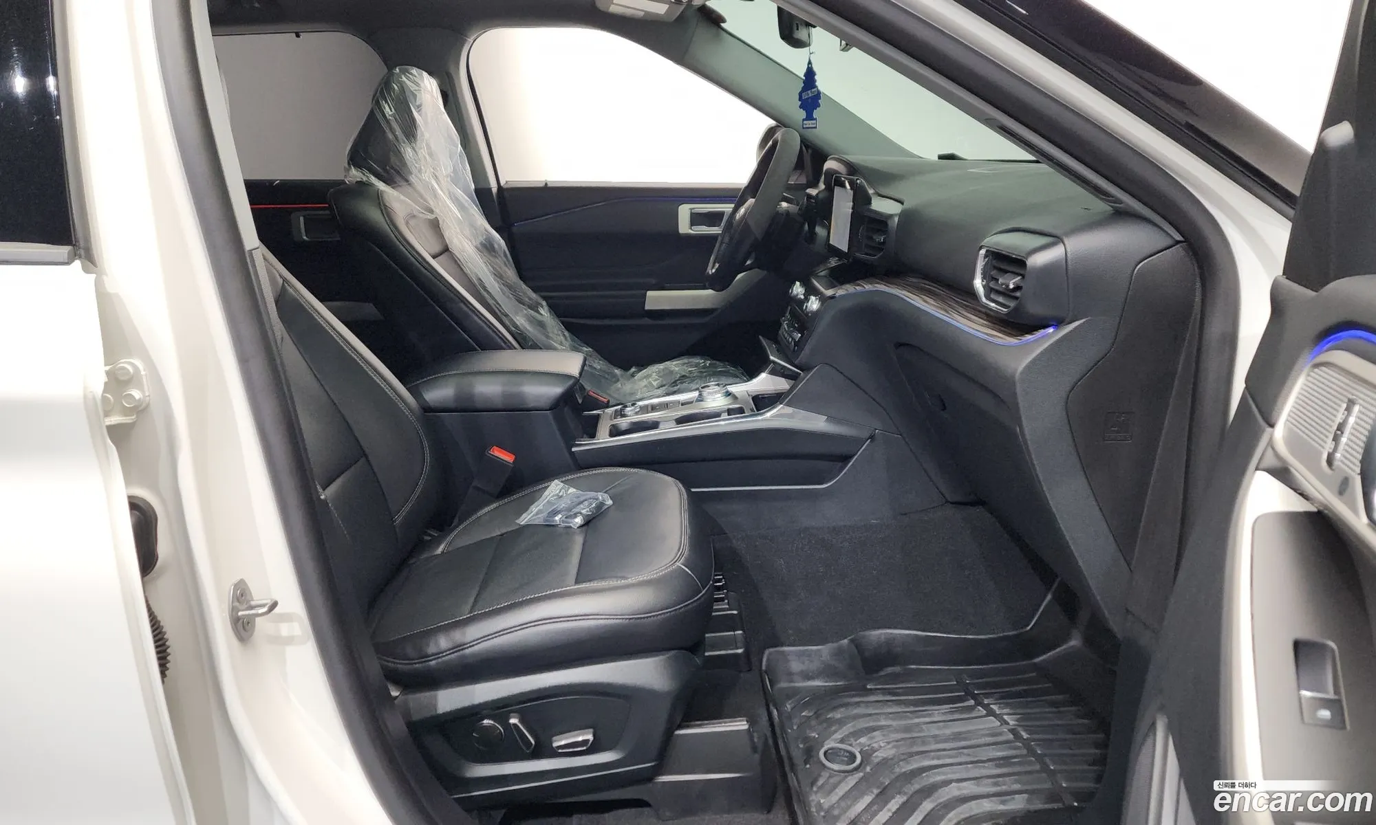Ford Explorer 6th Gen 2020 1FMSK8FH2LGC54637 — 29
