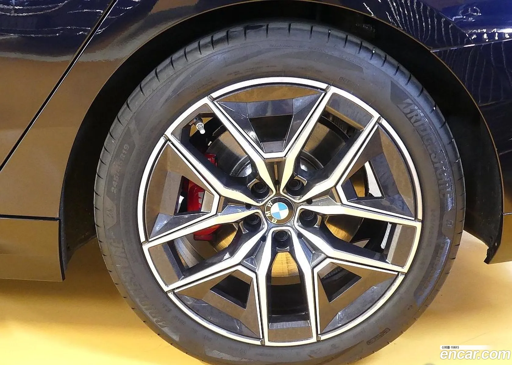 BMW 5 Series 2024 — 17
