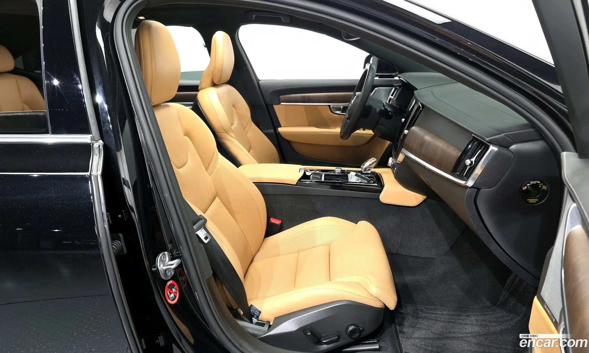 Volvo S90 2023 LVYPTH609PP344951 — 4