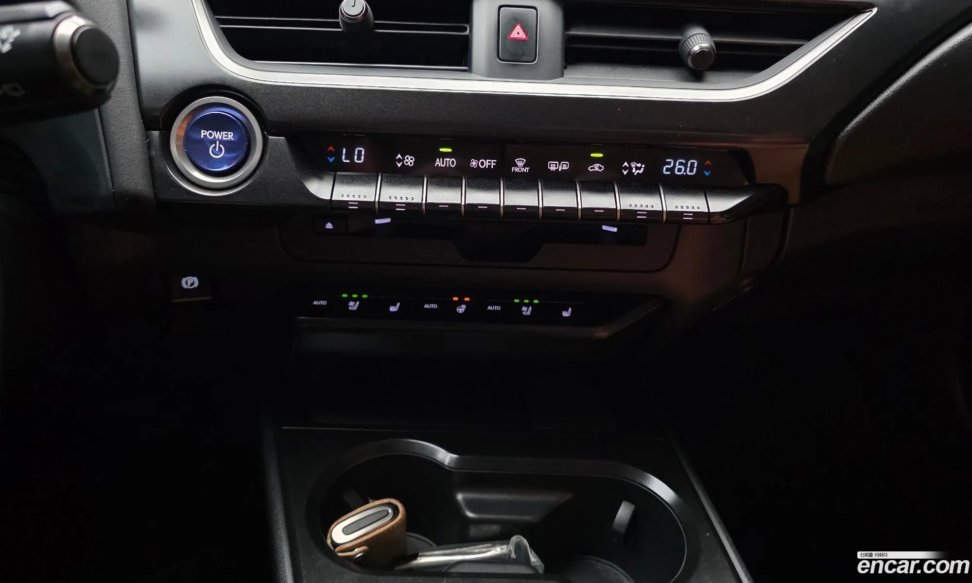Lexus UX250h 2019 JTHY6JBH1K2001125 — 17