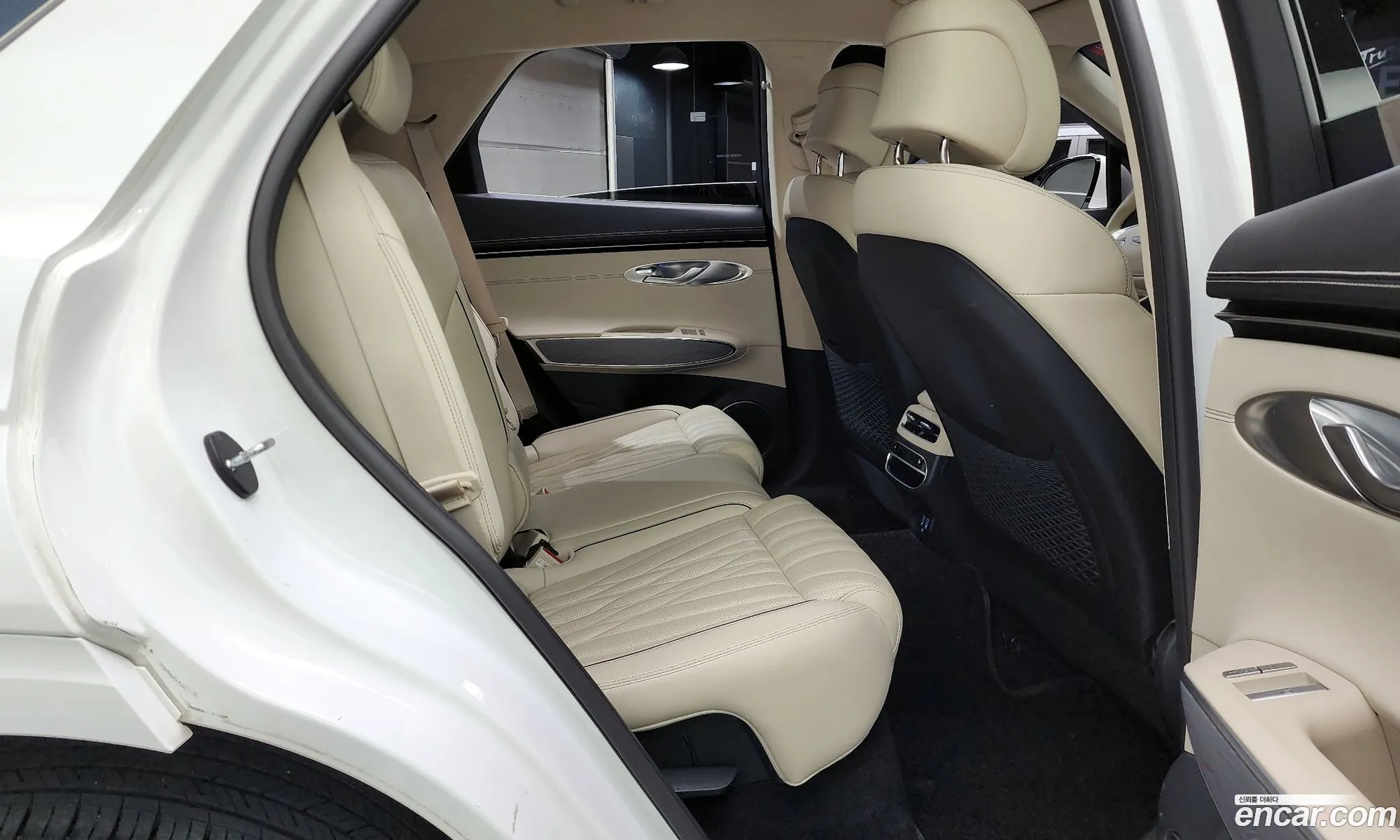 Genesis GV70 2021 — 17