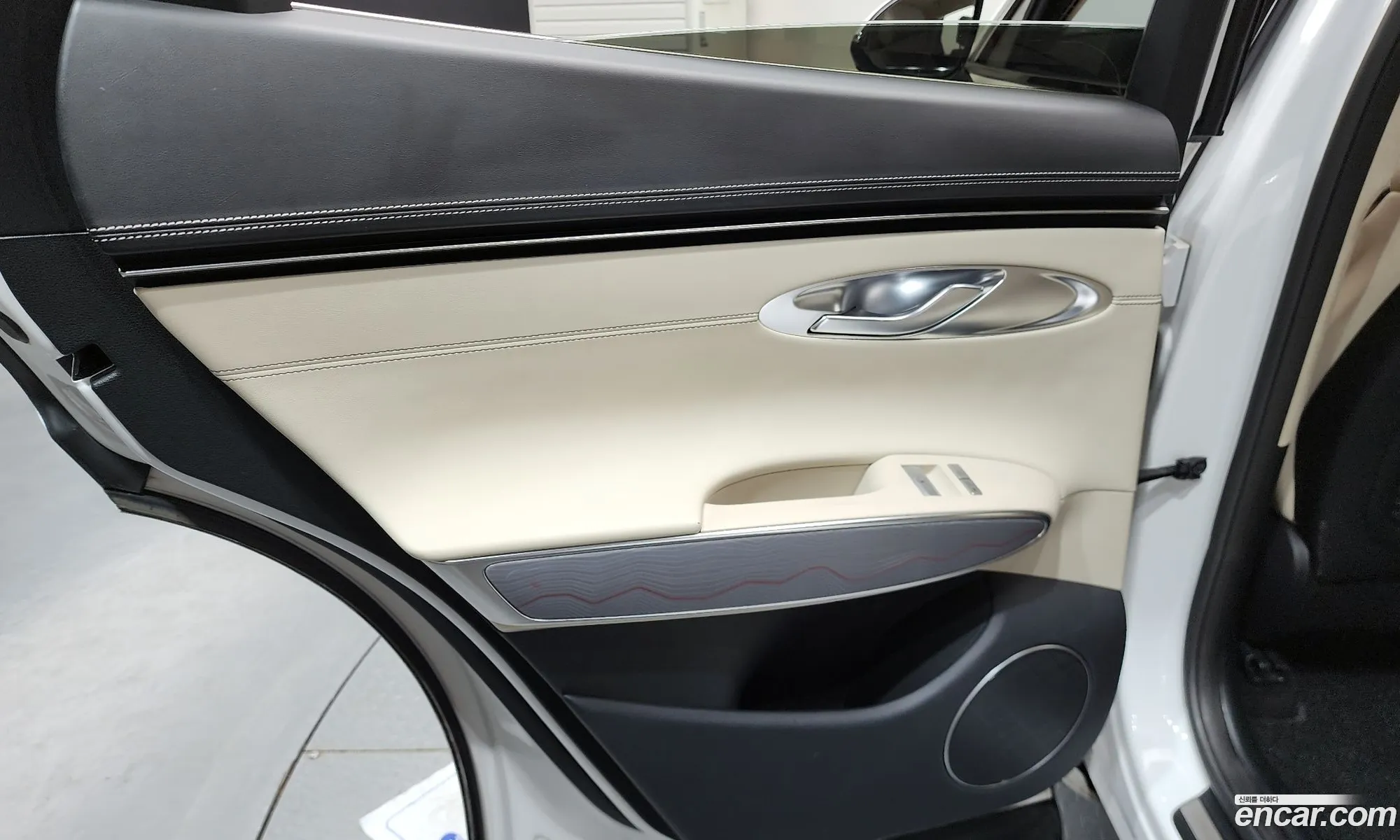 Genesis GV70 2021 — 33