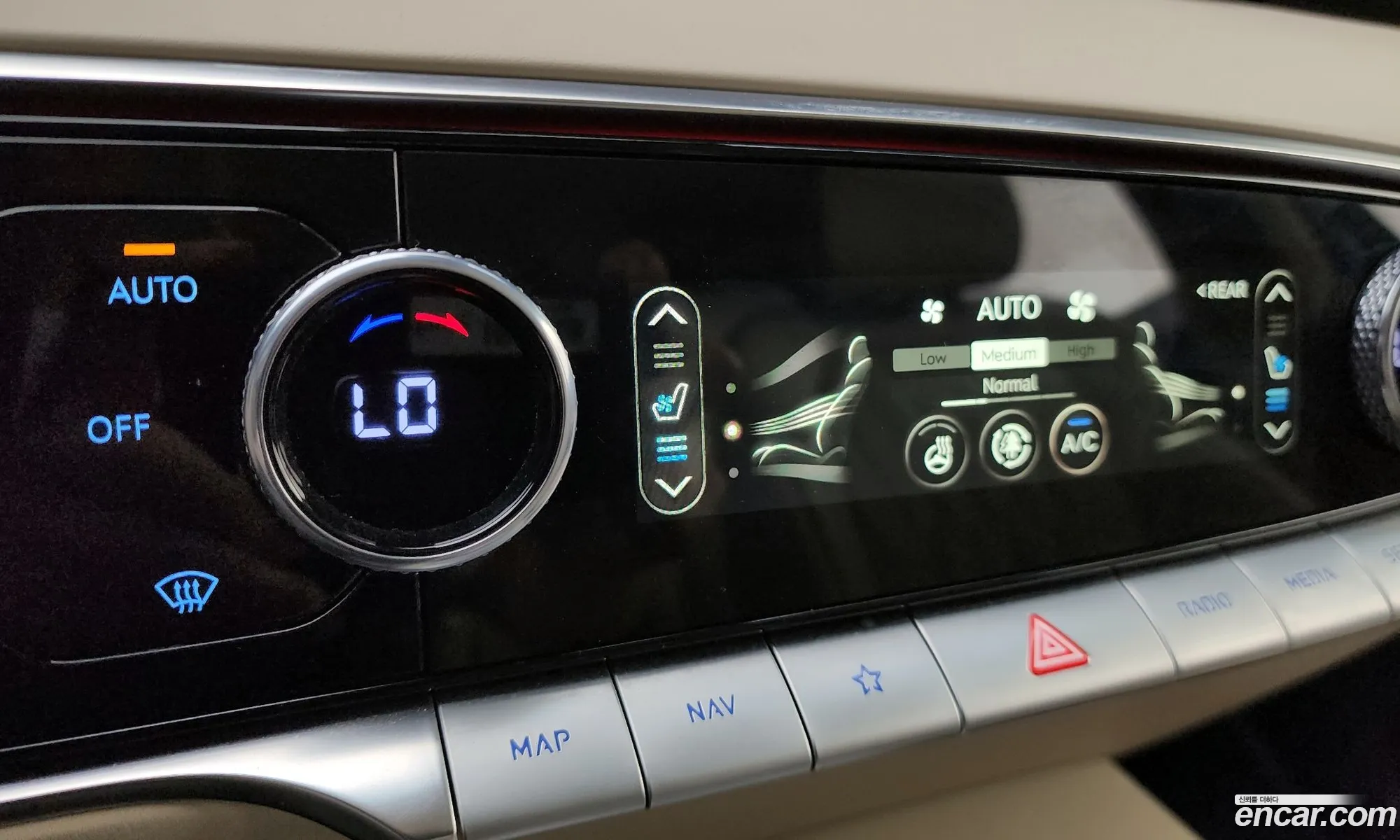 Genesis GV70 2021 — 24
