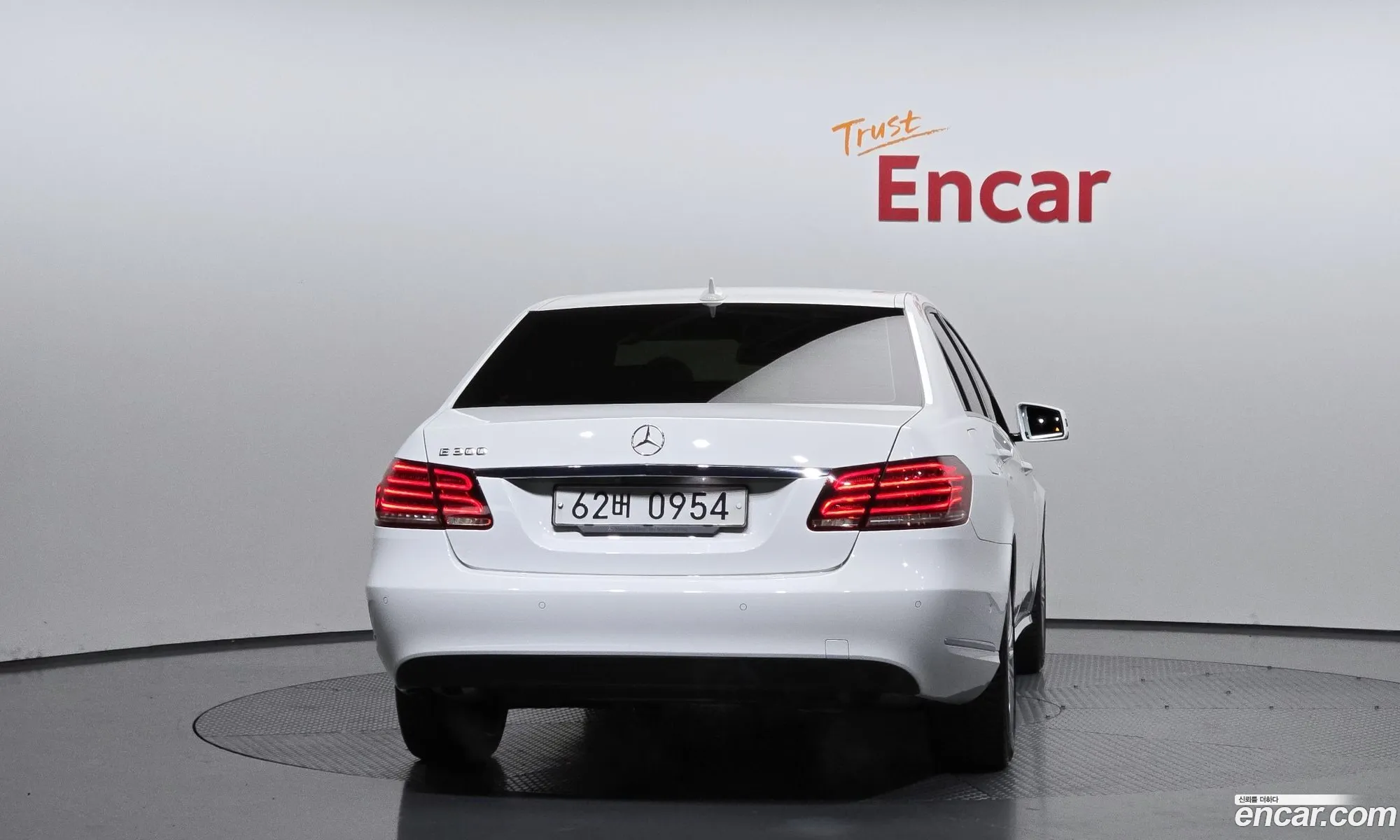 Mercedes-Benz E-Class W212 2015 — 18