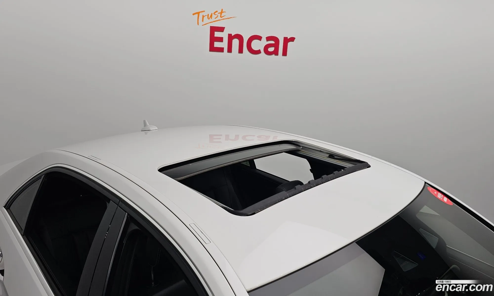 Mercedes-Benz E-Class W212 2015 — 11