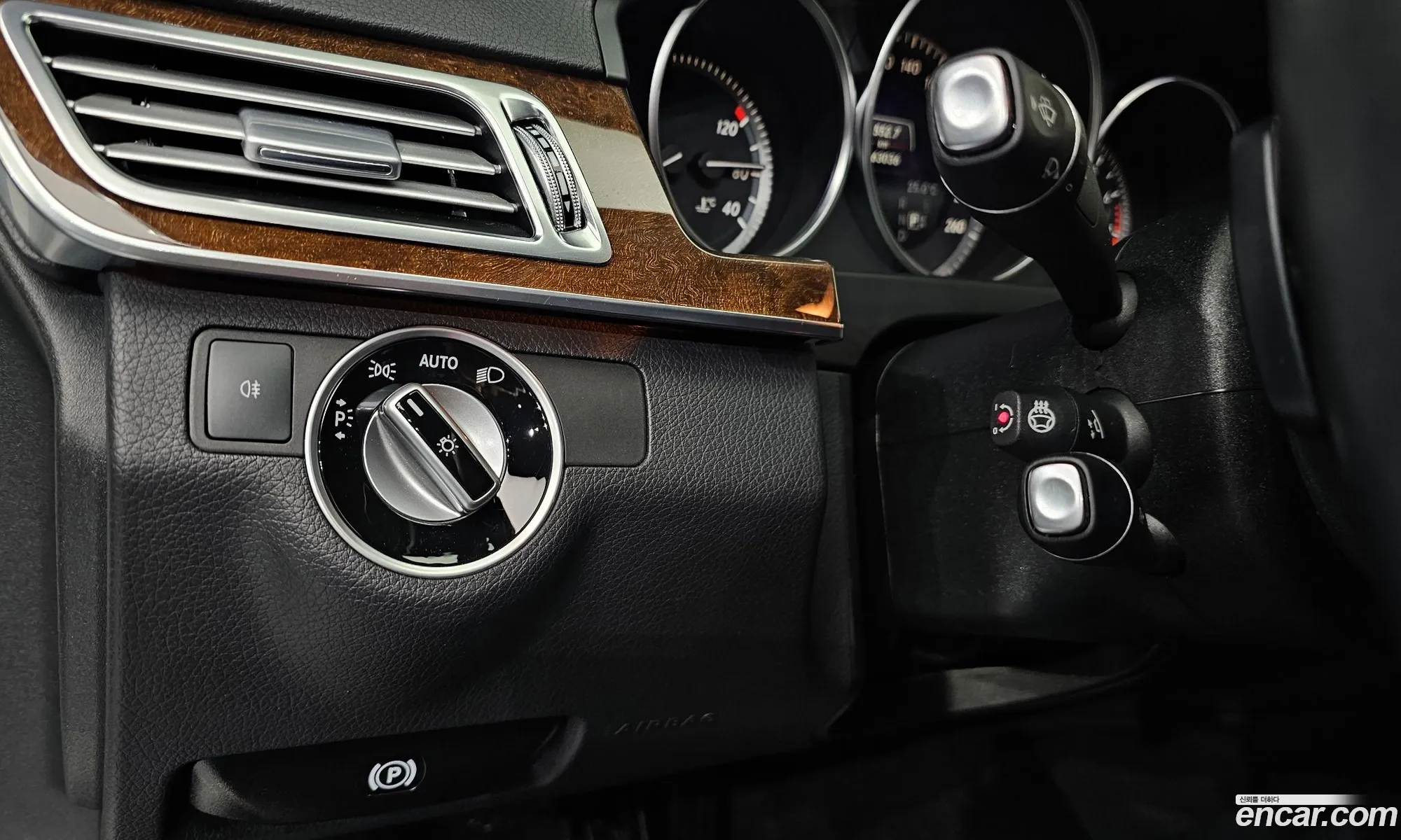 Mercedes-Benz E-Class W212 2015 — 14