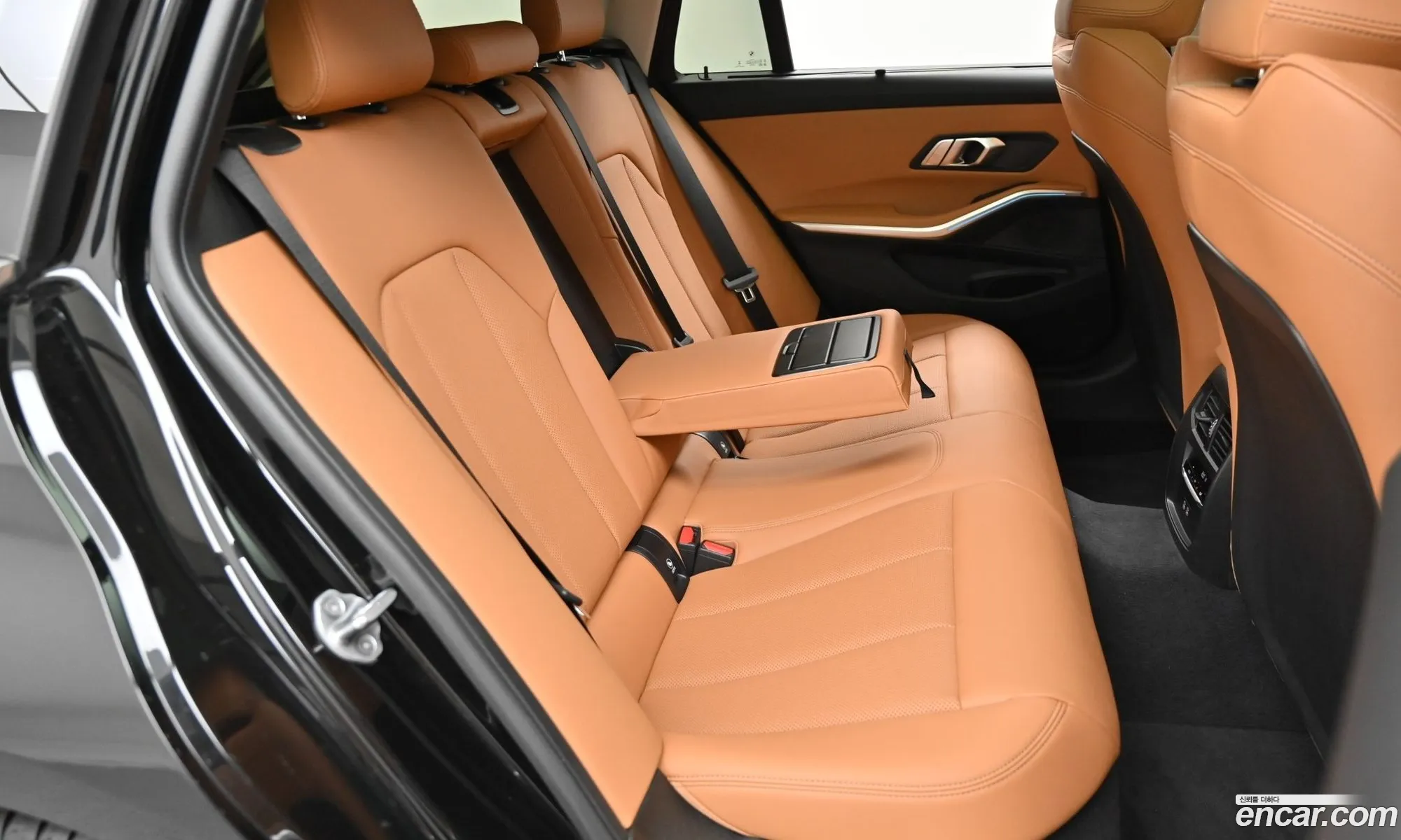 BMW 3 Series 2025 — 17