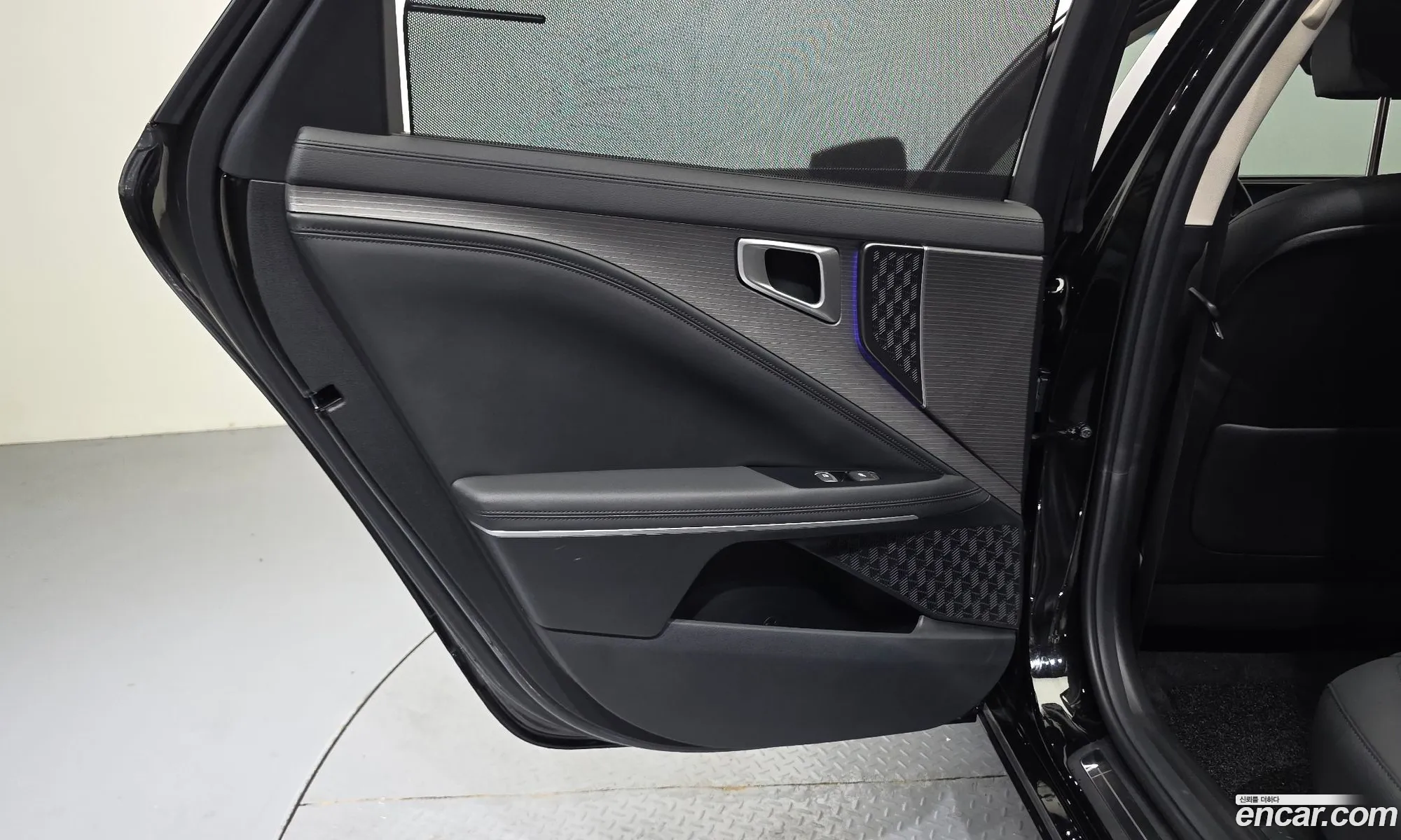 Kia K8 Hybrid 2024 — 30