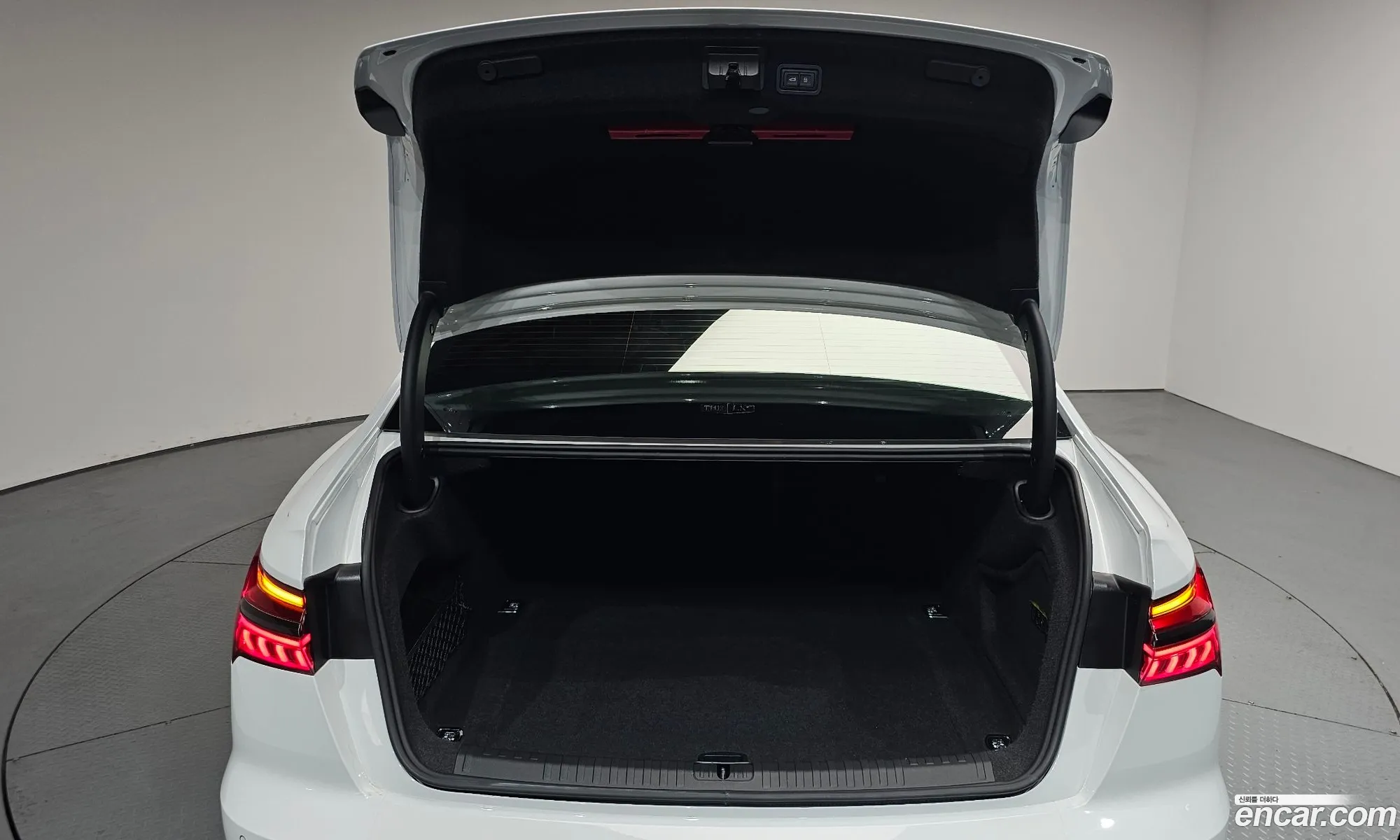 Audi A6 2023 — 35