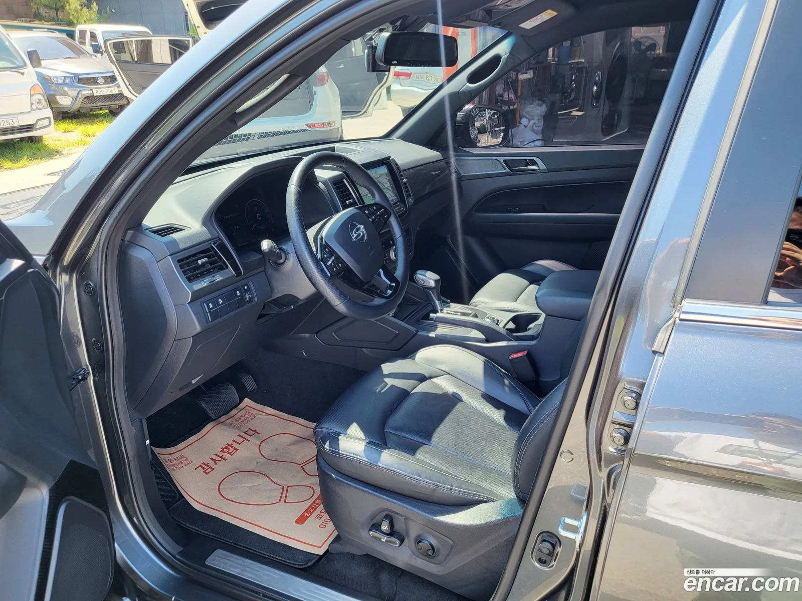 KG Mobility (SsangYong) Rexton Sports Khan 2023 — 11
