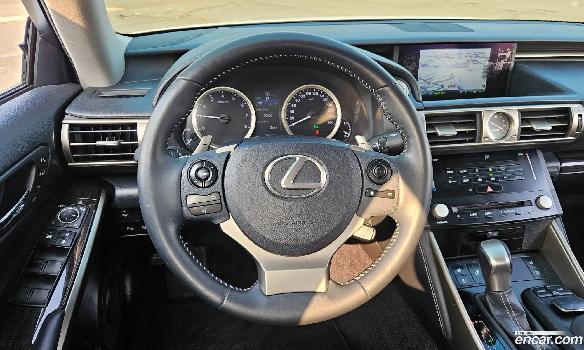 Lexus IS250 2013 — 4