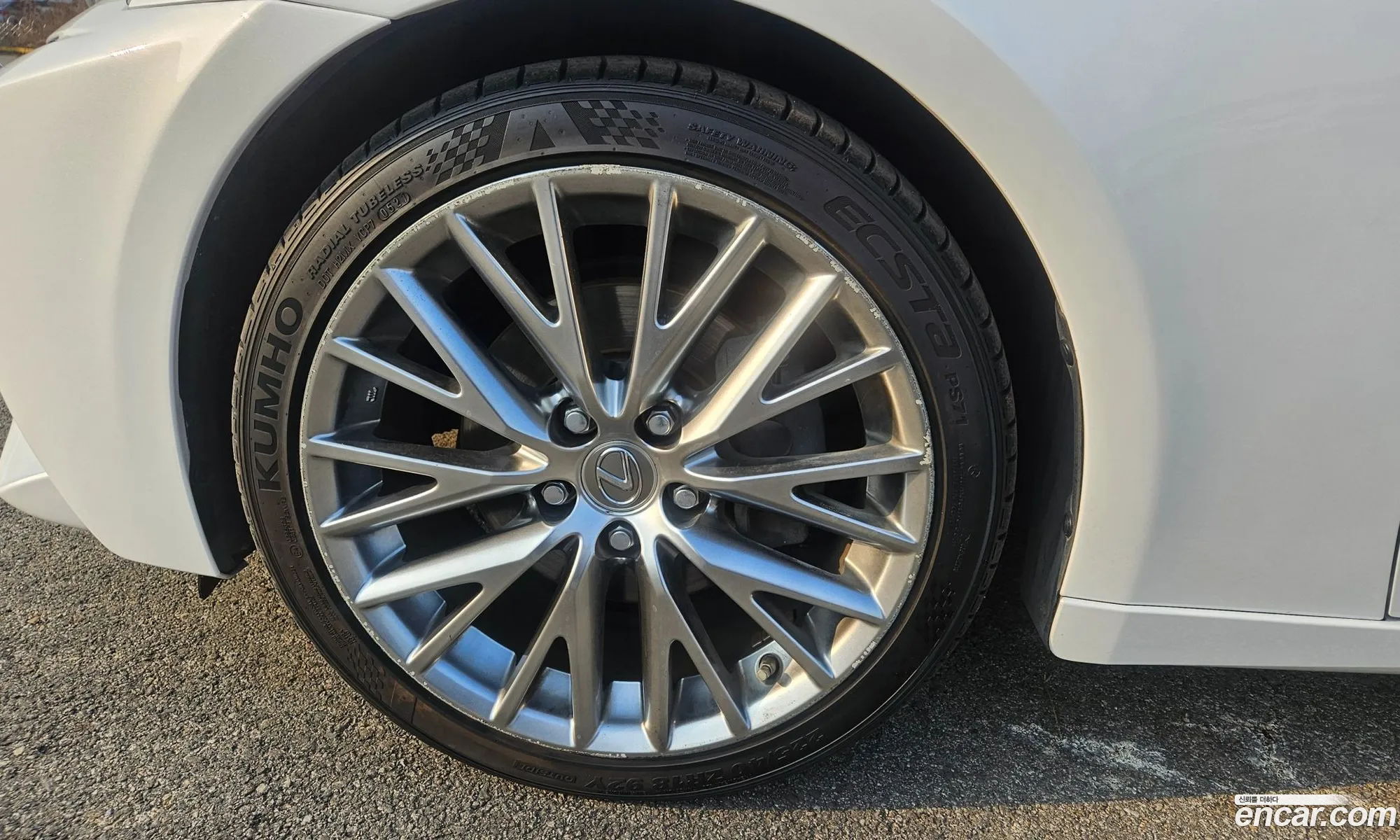 Lexus IS250 2013 — 11
