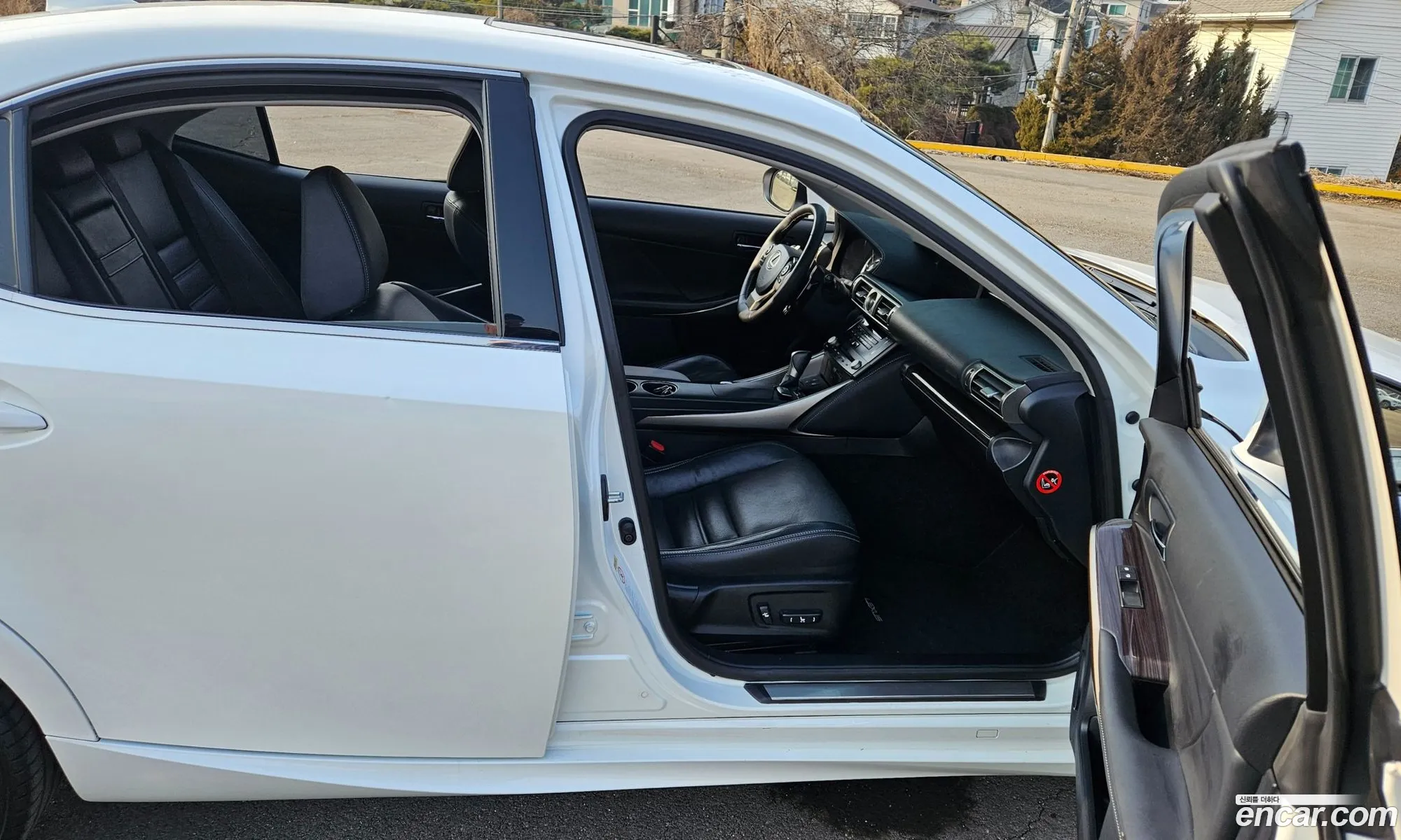 Lexus IS250 2013 — 12