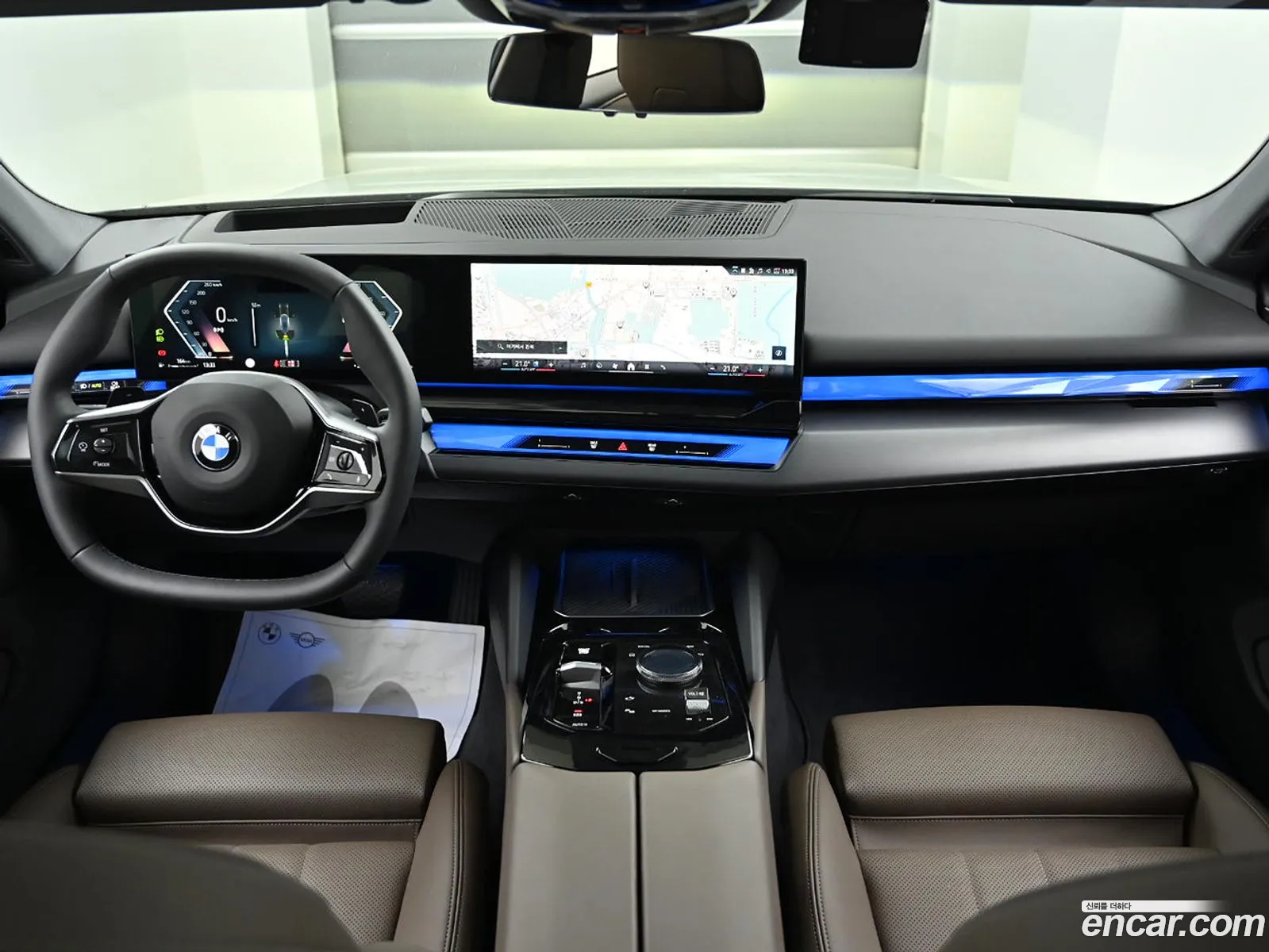 BMW 5 Series 2025 — 17