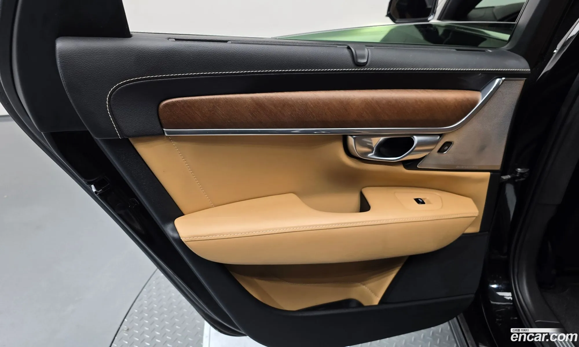 Volvo S90 2019 — 22